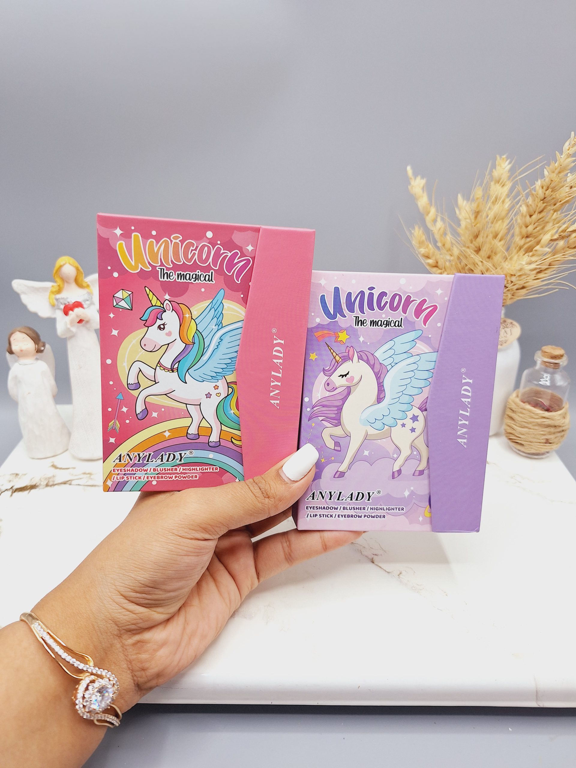 پالت سایه آنالیدی اسب تک شاخ پر دار  برند ANYLADY کد 8624DS