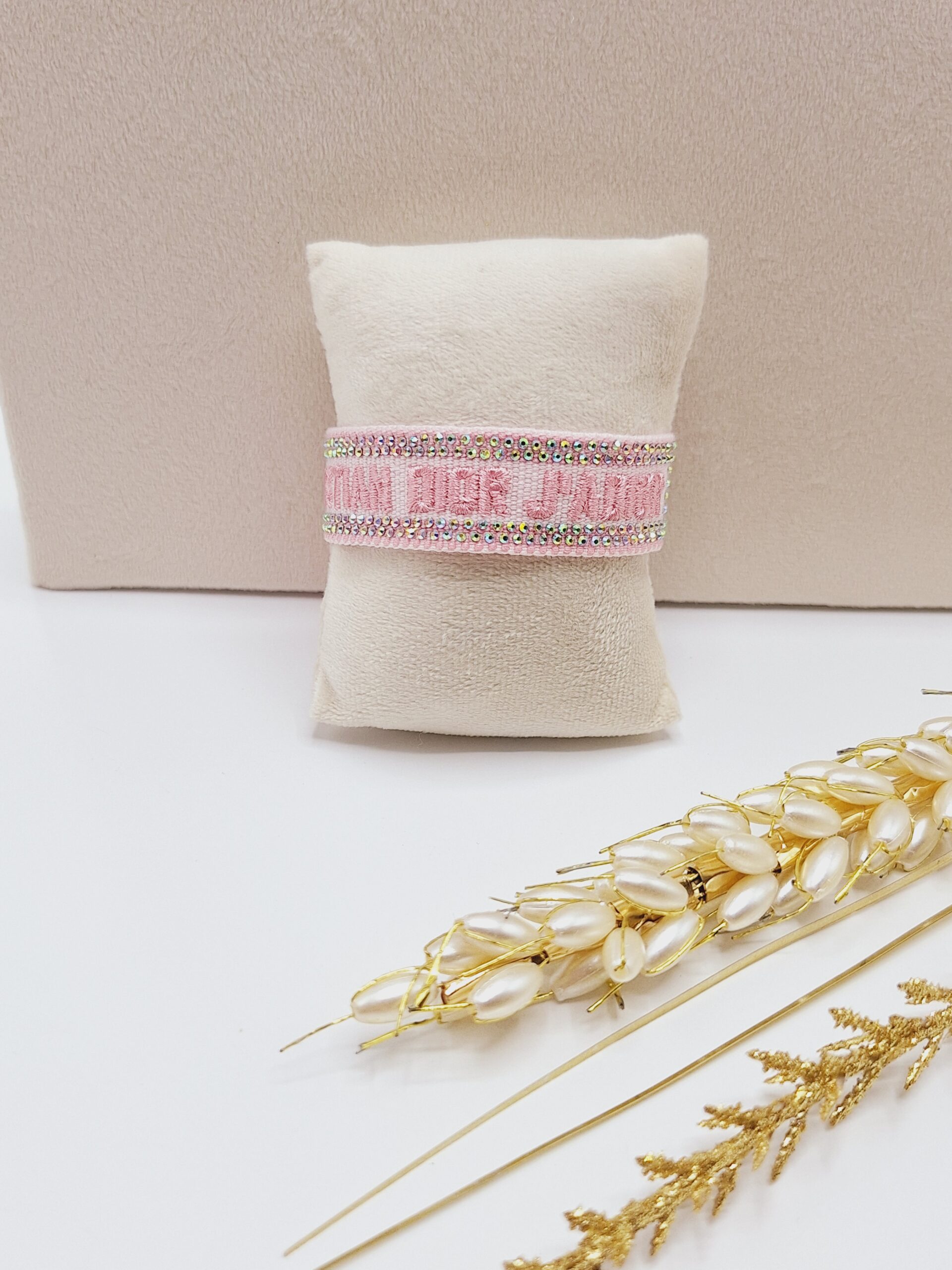 دستبند پارچه ای نگین دار CHRISTIAN DIOR (رنگ صورتی)