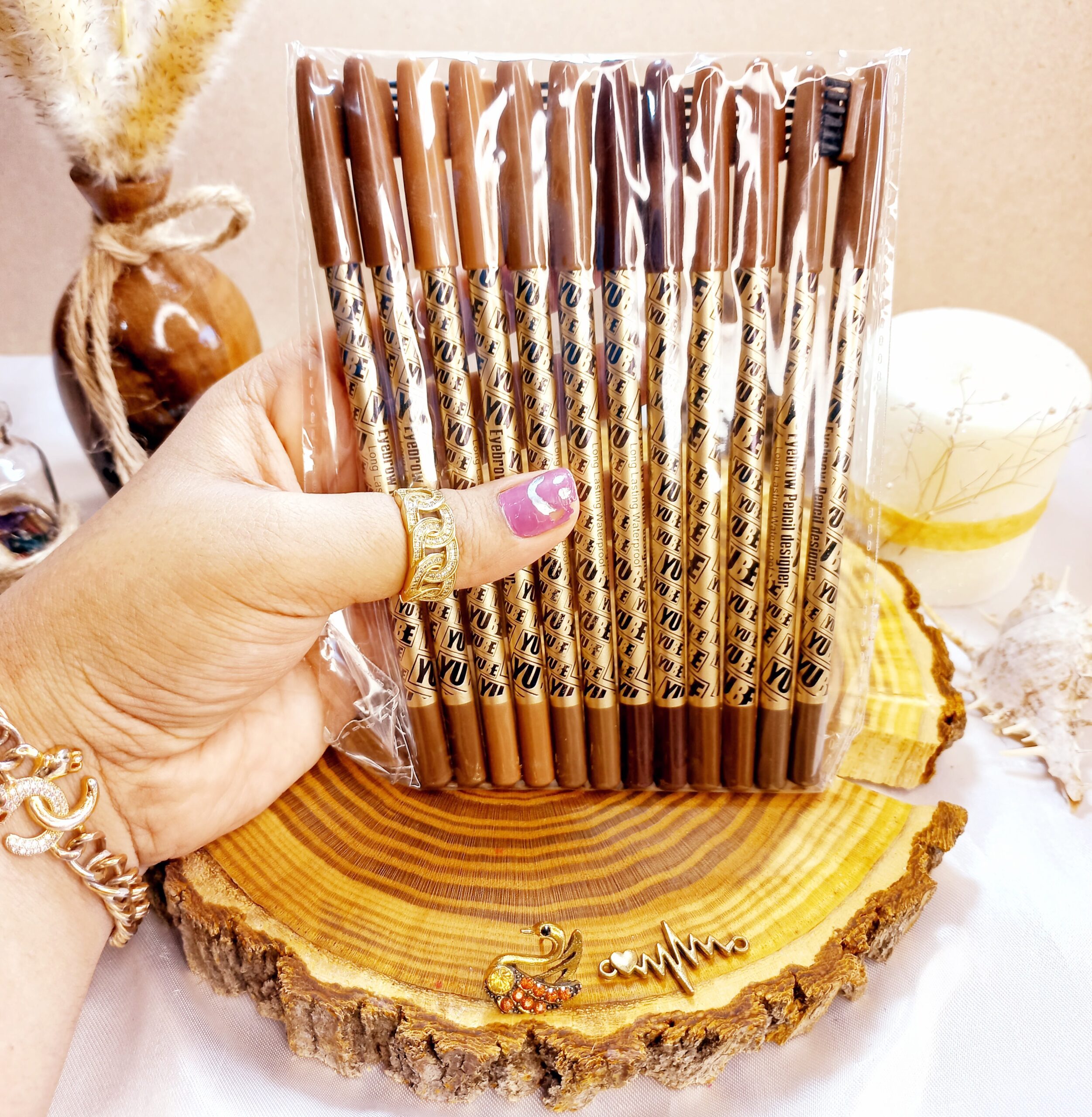 مداد ابرو شانه دار یوبی YUBE