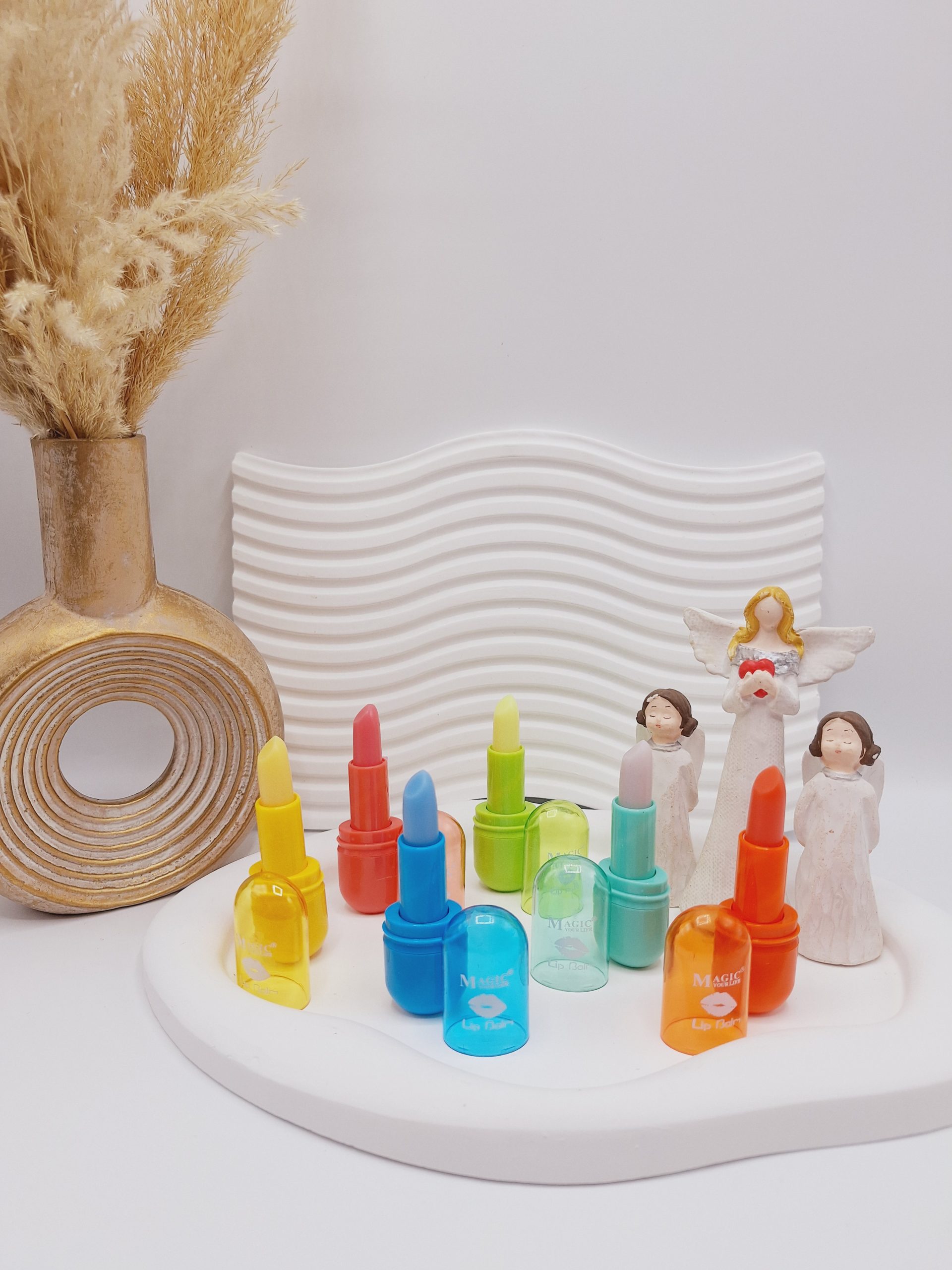 بالم لب پوکه رنگی برند مجیک فوق العاده خوشبو کد LC09