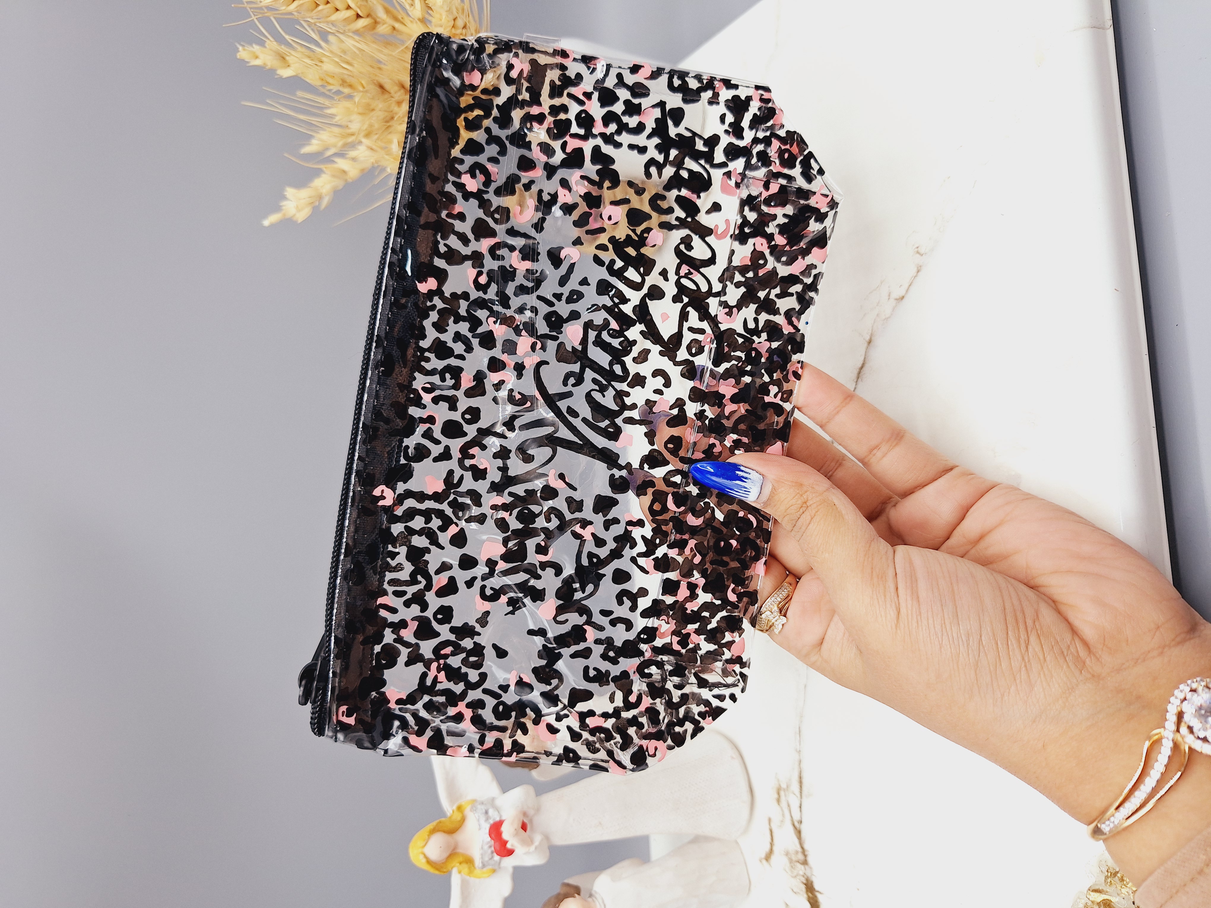 کیف لوازم آرایشی ویکتوریا سکرت شفاف سایز بزرگ مشکی VICTORIA SECRET