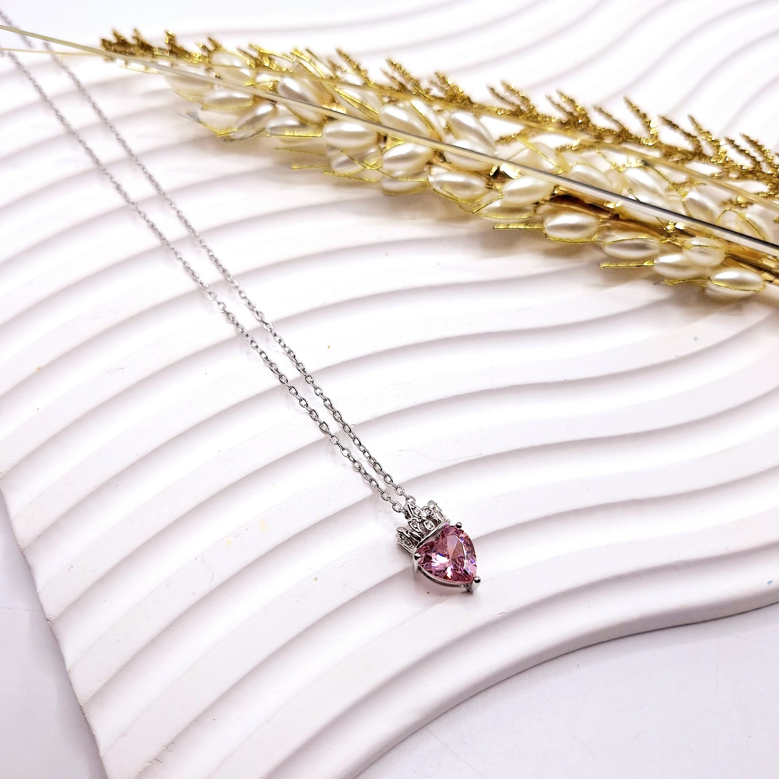 گردنبند جواهری قلب صورتی راپونزل