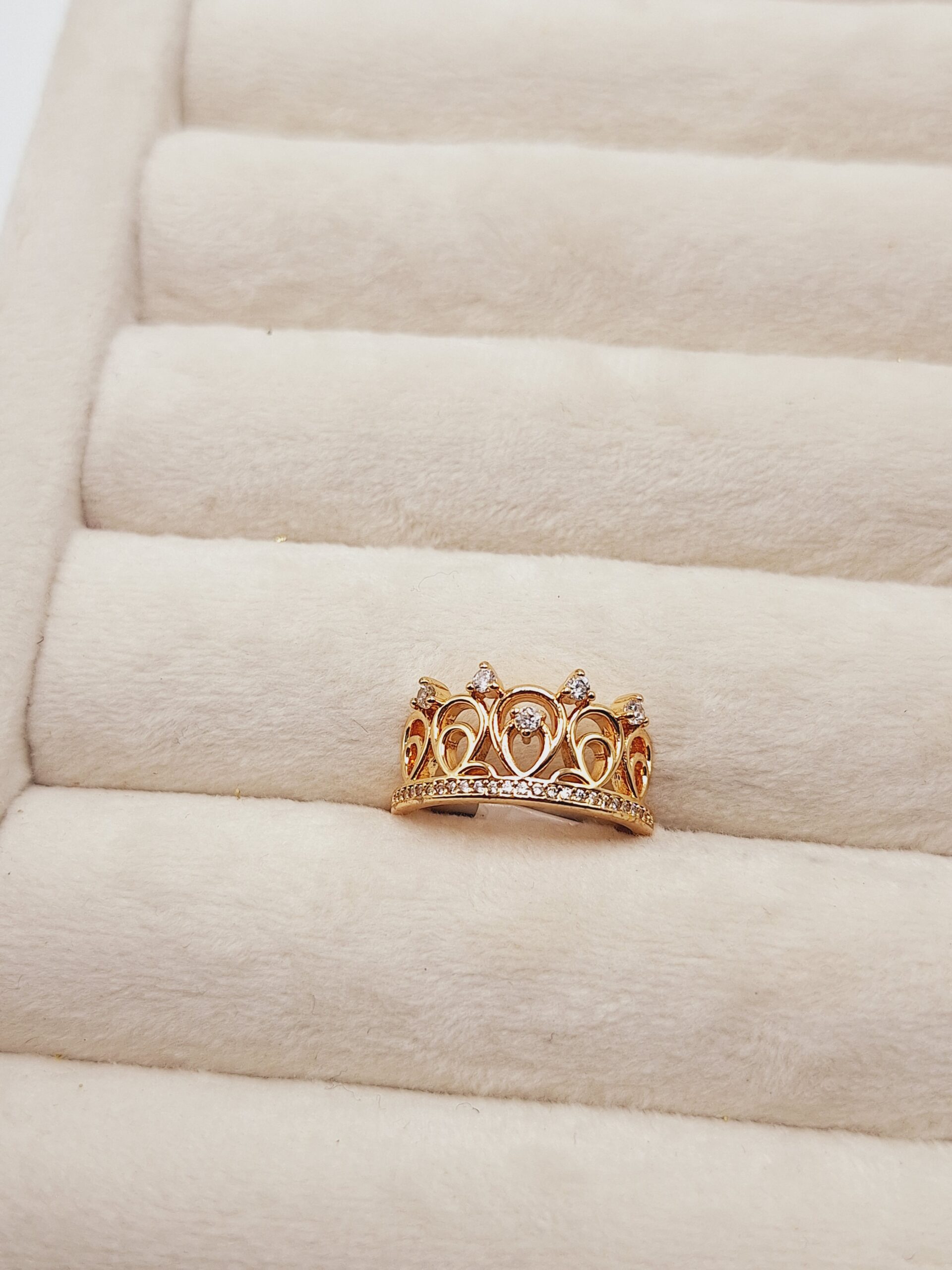 انگشتر طرح تاج پرنسسی طلایی آبکاری برنجی