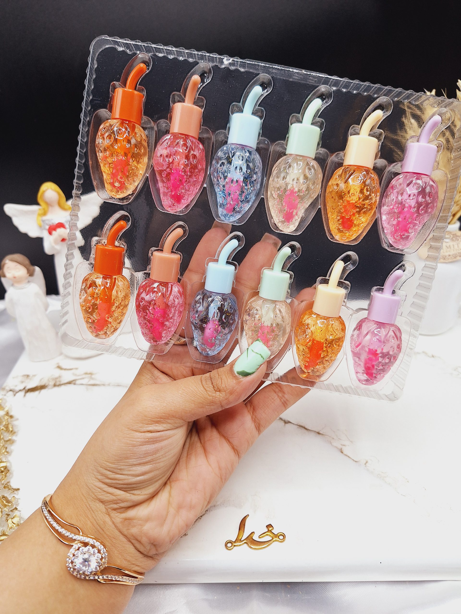 لیپ گلاس طرح توت فرنگی مدا سکرت Moda Secret کد YL_33260