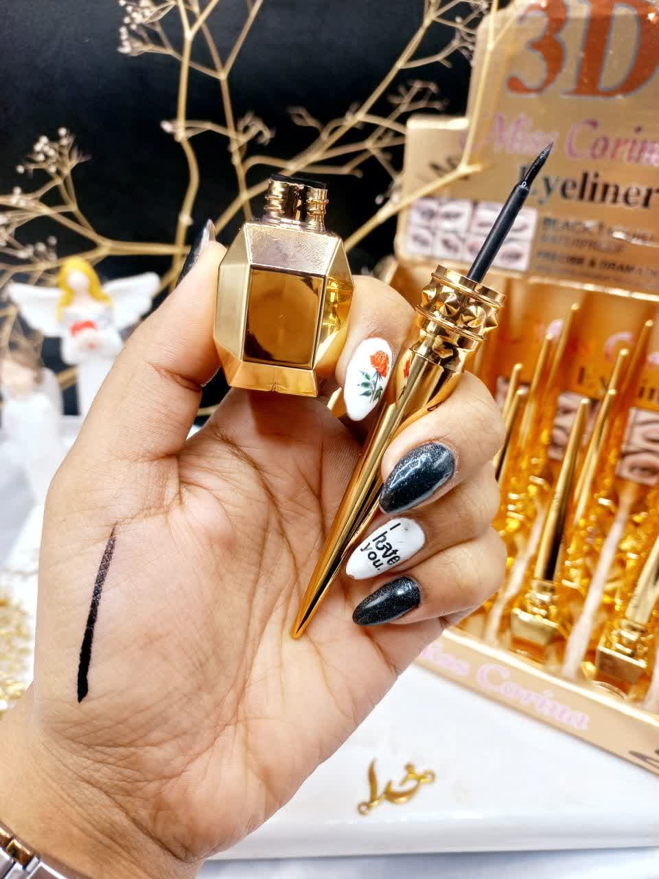 خط چشم کوزه ای برند میس کورینا Miss Corina کد E2031