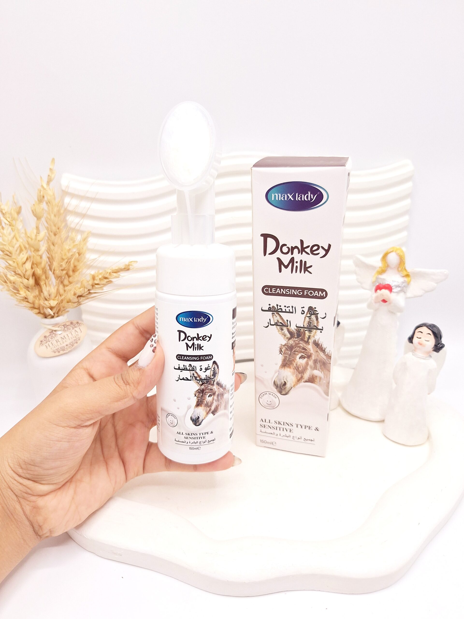 فوم شستشوی صورت شفاف و روشن کننده شیر الاغ مکس لیدی کد 9052