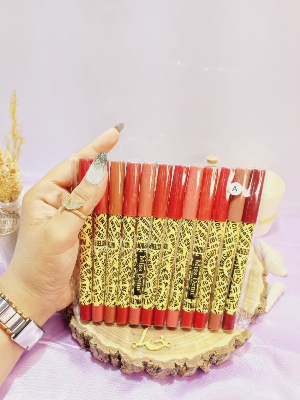 رژ مدادی پوکه زرد میس دمی MISS DEMI