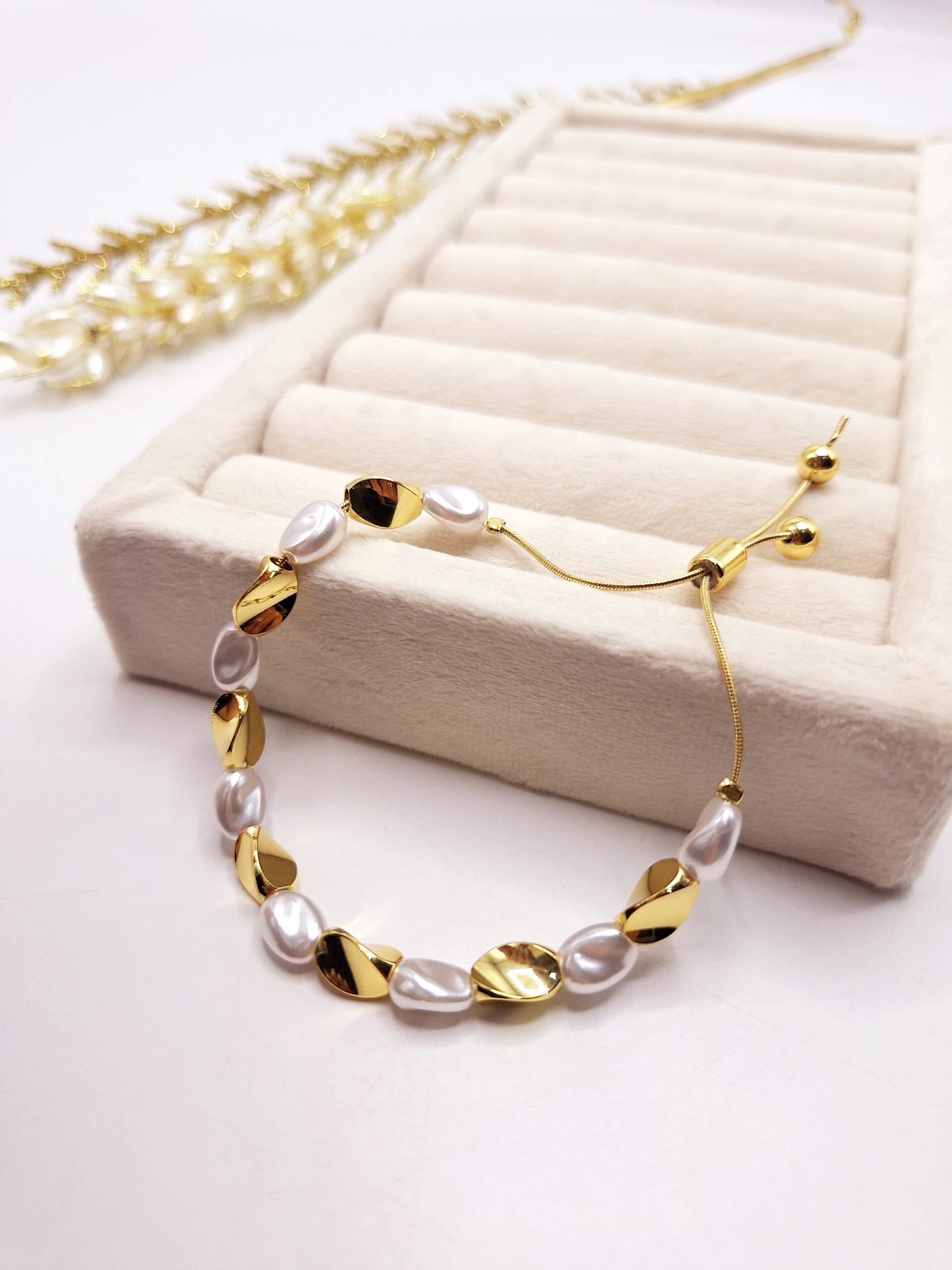 دستبند زیبا مروارید مارپیچ جنس رادیوم