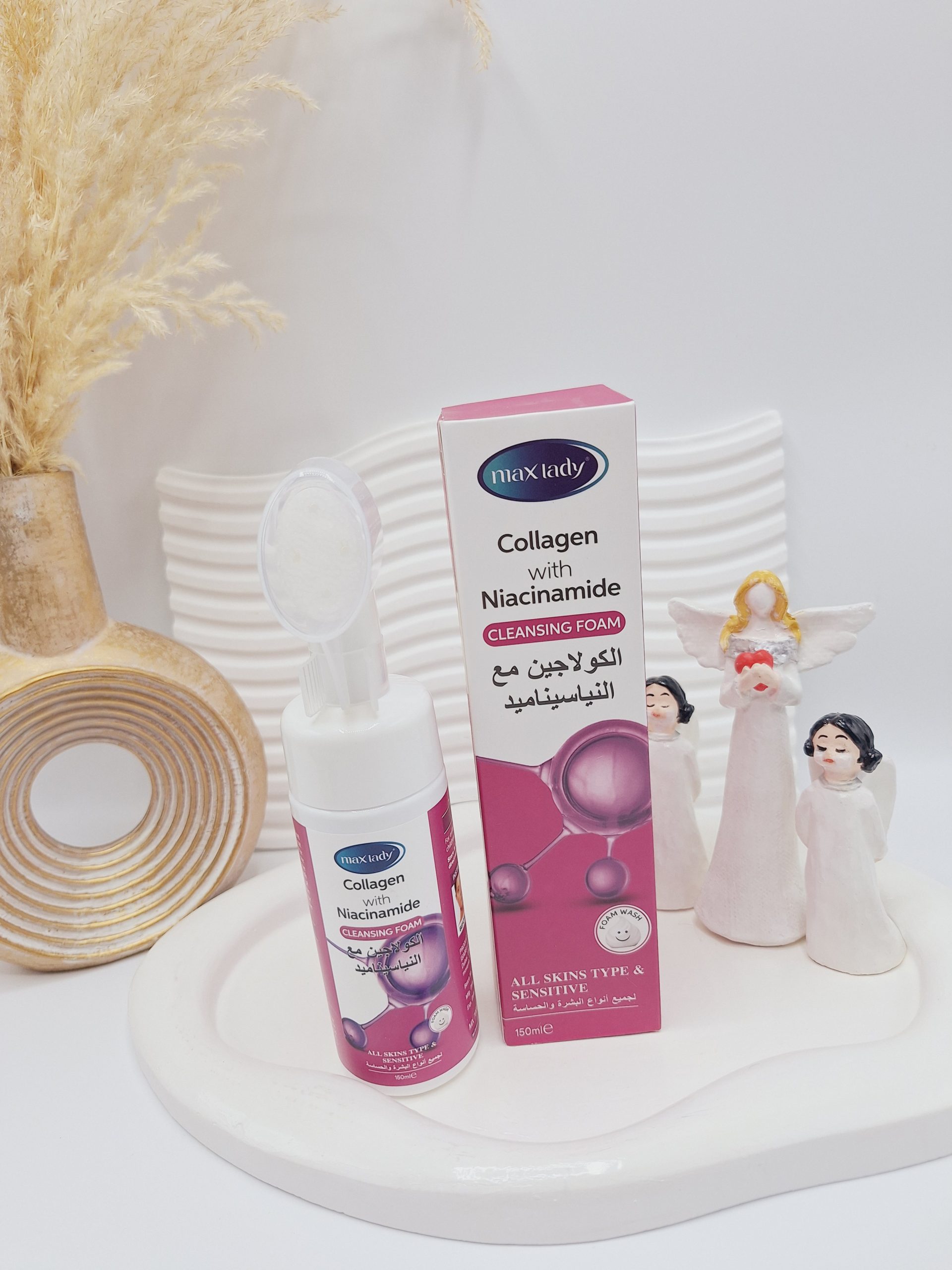 فوم پاک کننده براش دار کلاژن با نیاسینامید برند مکس لیدی کد 9069