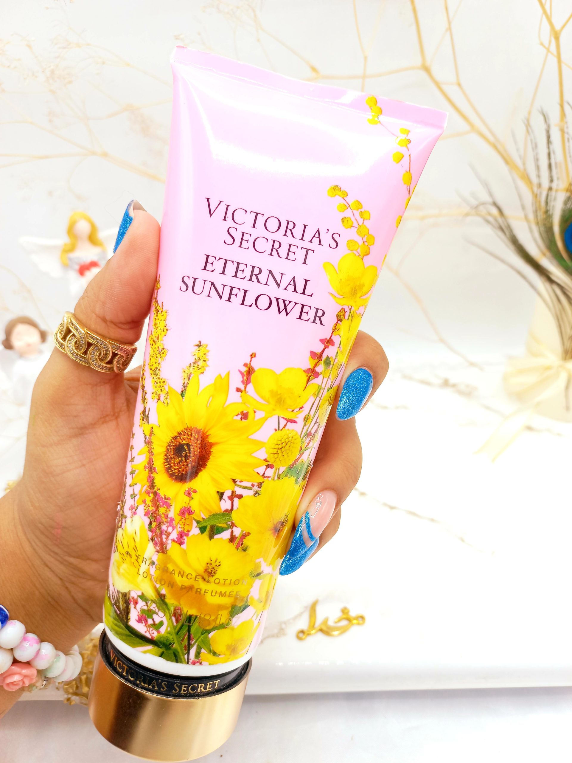 لوسیون معروف مرطوب کننده بدن 236 میل ETERNAL SUNFLOWER برند ویکتوریا سکرت کد 6891| پخش عمده