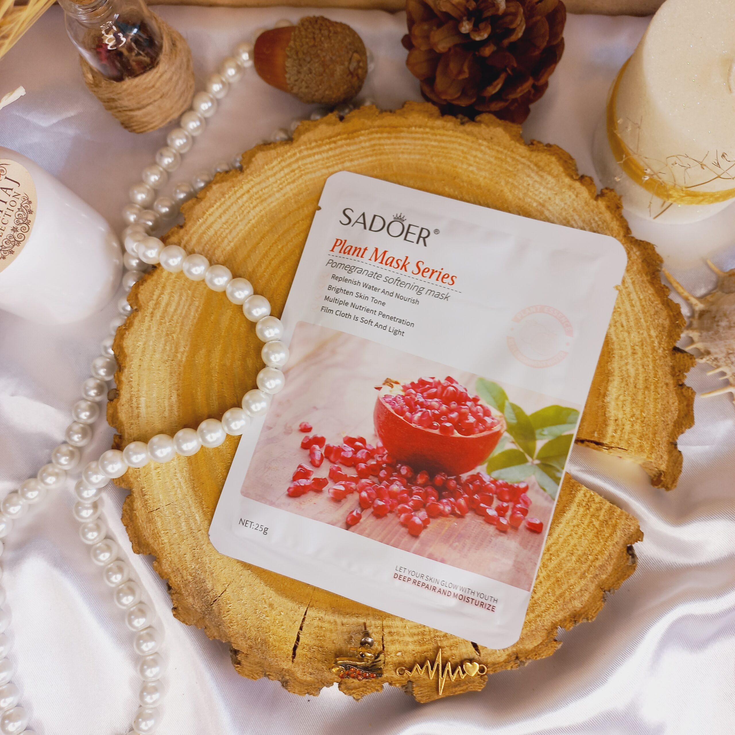 ماسک ورقه ای ویتامینه و آبرسان انار SADOER کد SD80603