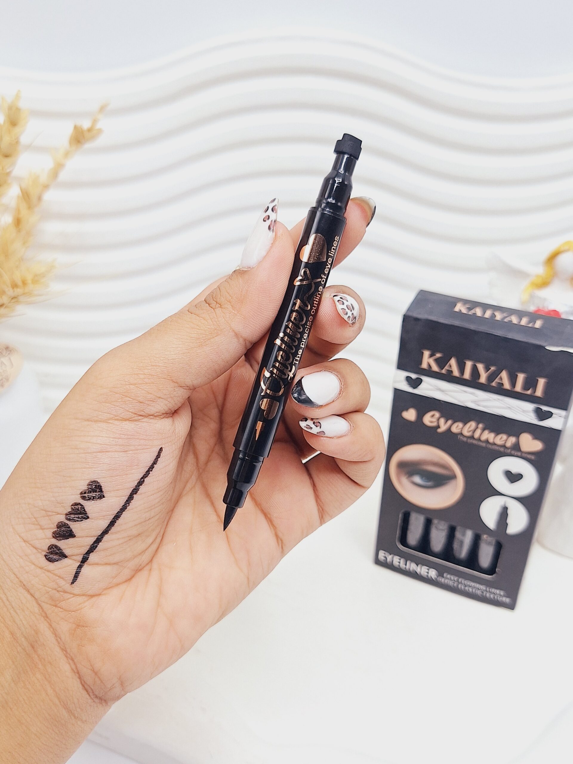 خط چشم دو طرفه استامپی طرح قلب KAIYALI کد 9639