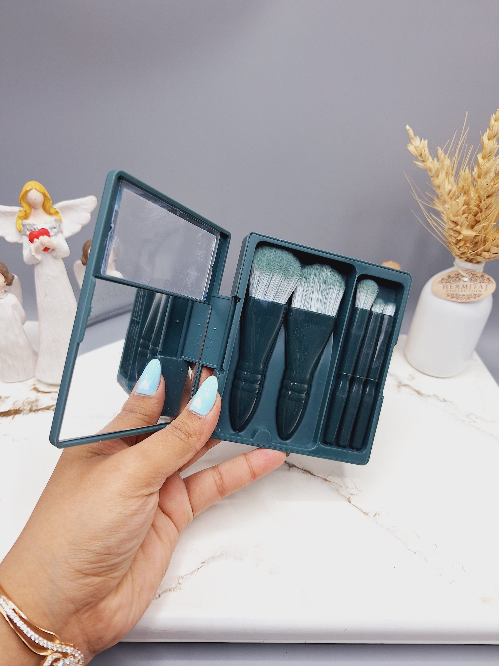 ست براش باکس دار 5 تیکه صورتی آینه دار رنگ سبز