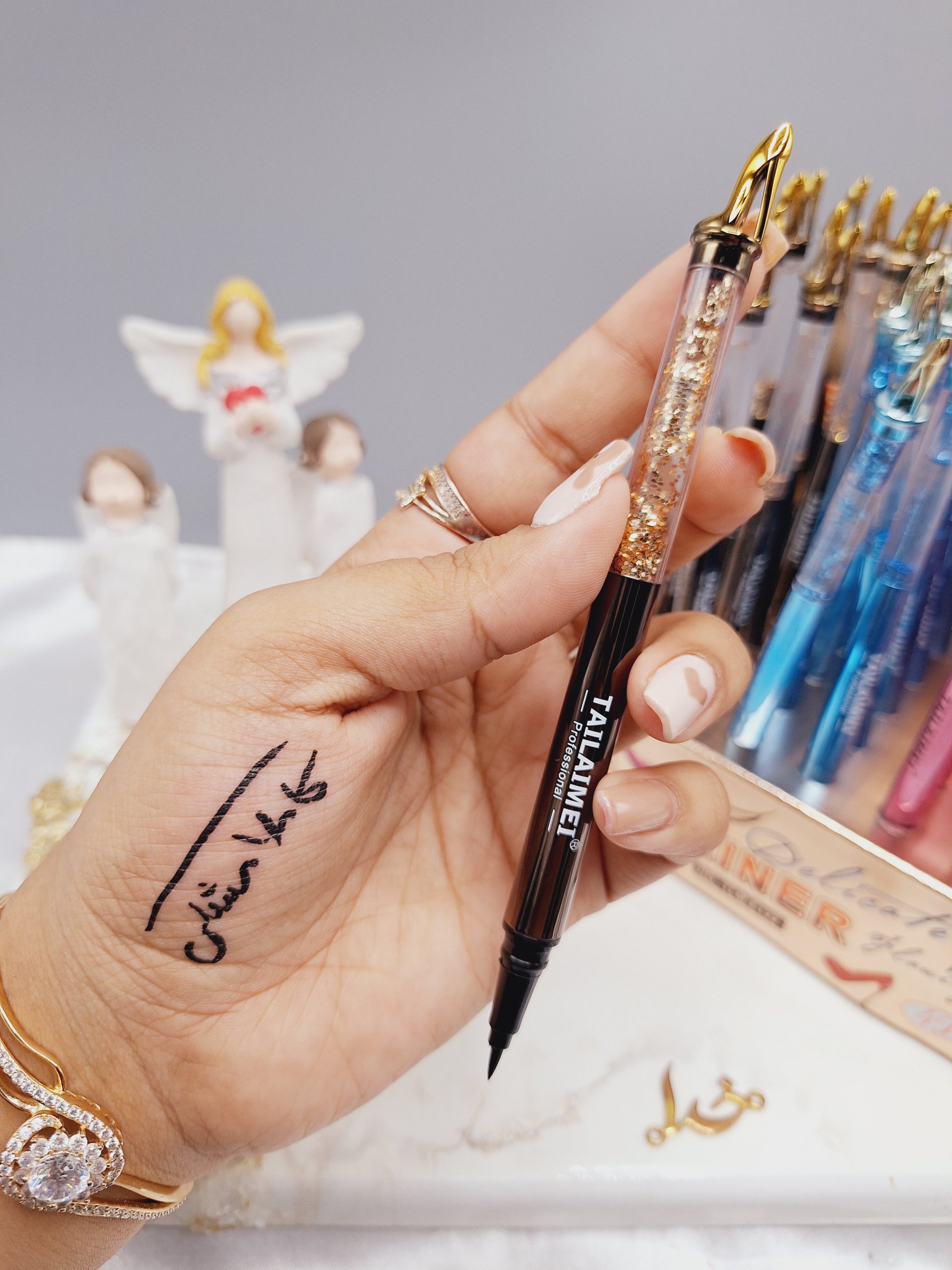 خط چشم حرفه ای ماژیکی طرح کفش برند تایلامی اورجینال E122