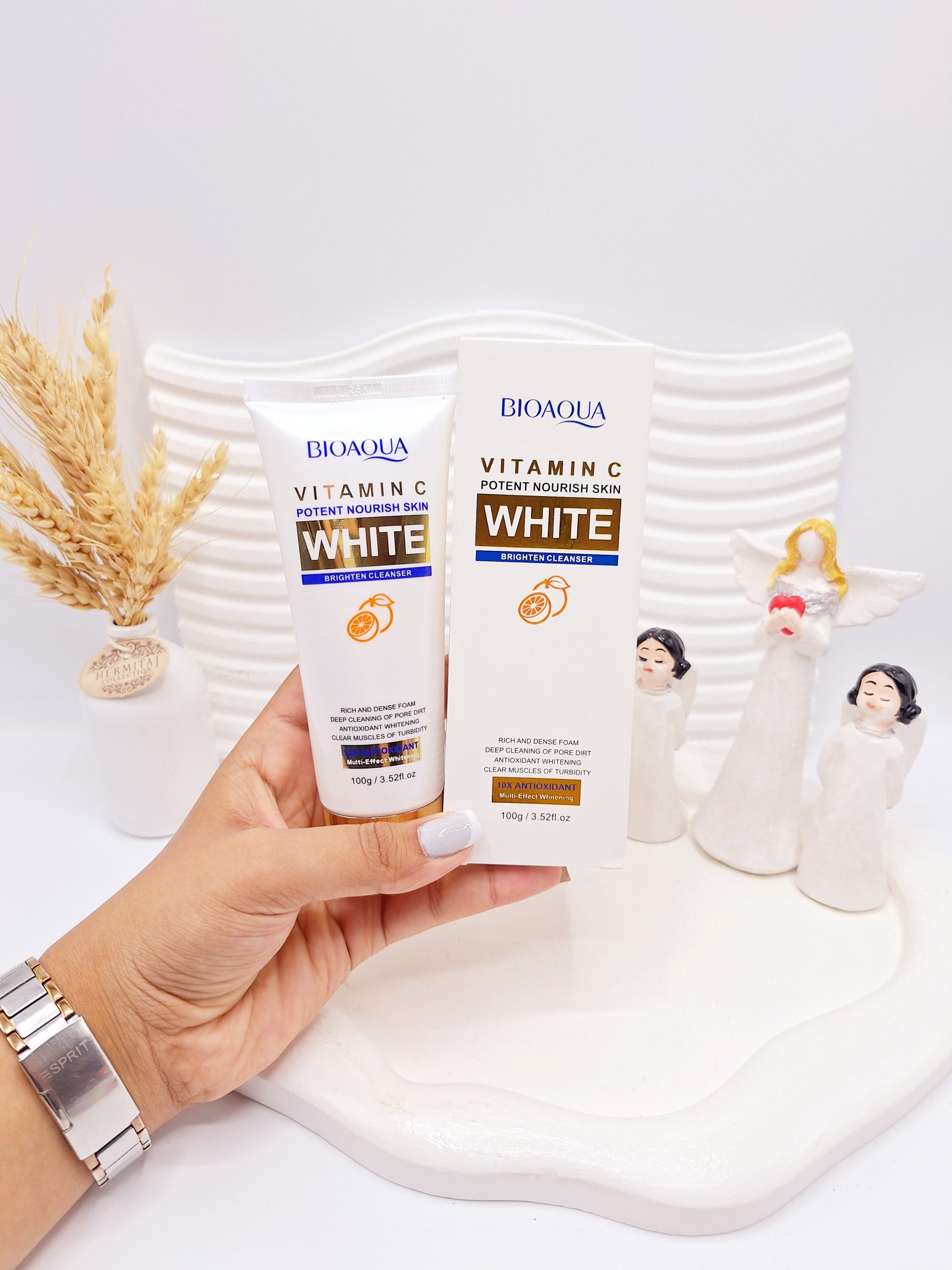 فوم شستشو روشن کننده و لیفت کننده ویتامین سی بیوآکوا کد 88609