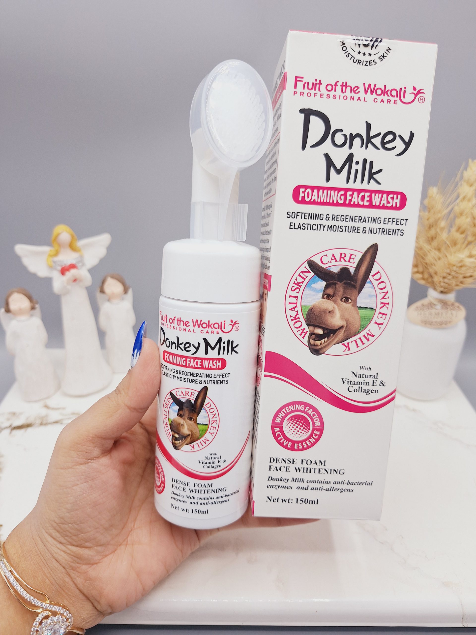 فوم براش دار سفید کننده شیر الاغ وکالی اصل 150 میل صورتی کد HA-3044