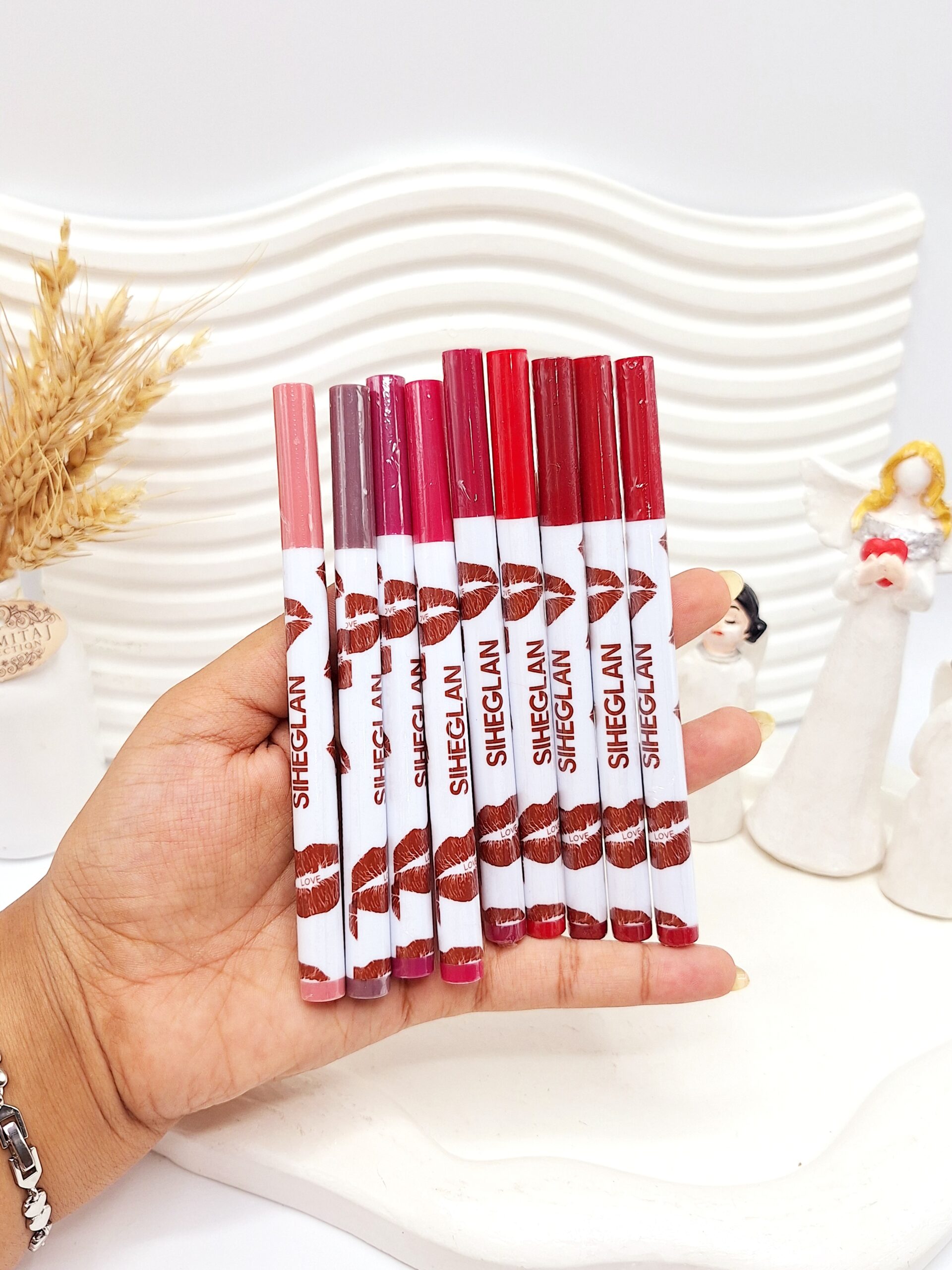 شیدینگ لب نرم و روان برند شیگلم SIHEGLAN با ماندگاری بالا کد A281