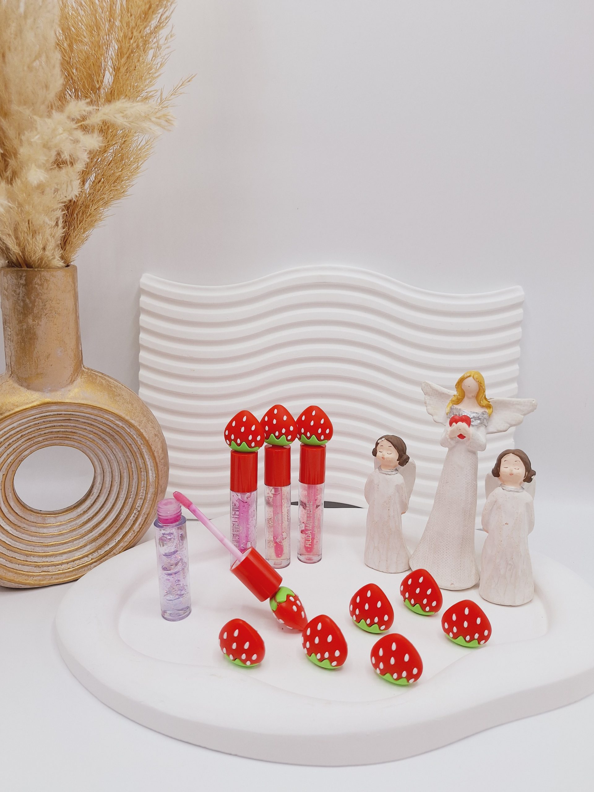 برق لب زیبا طرح توت فرنگی برند هدا مات می کد 359