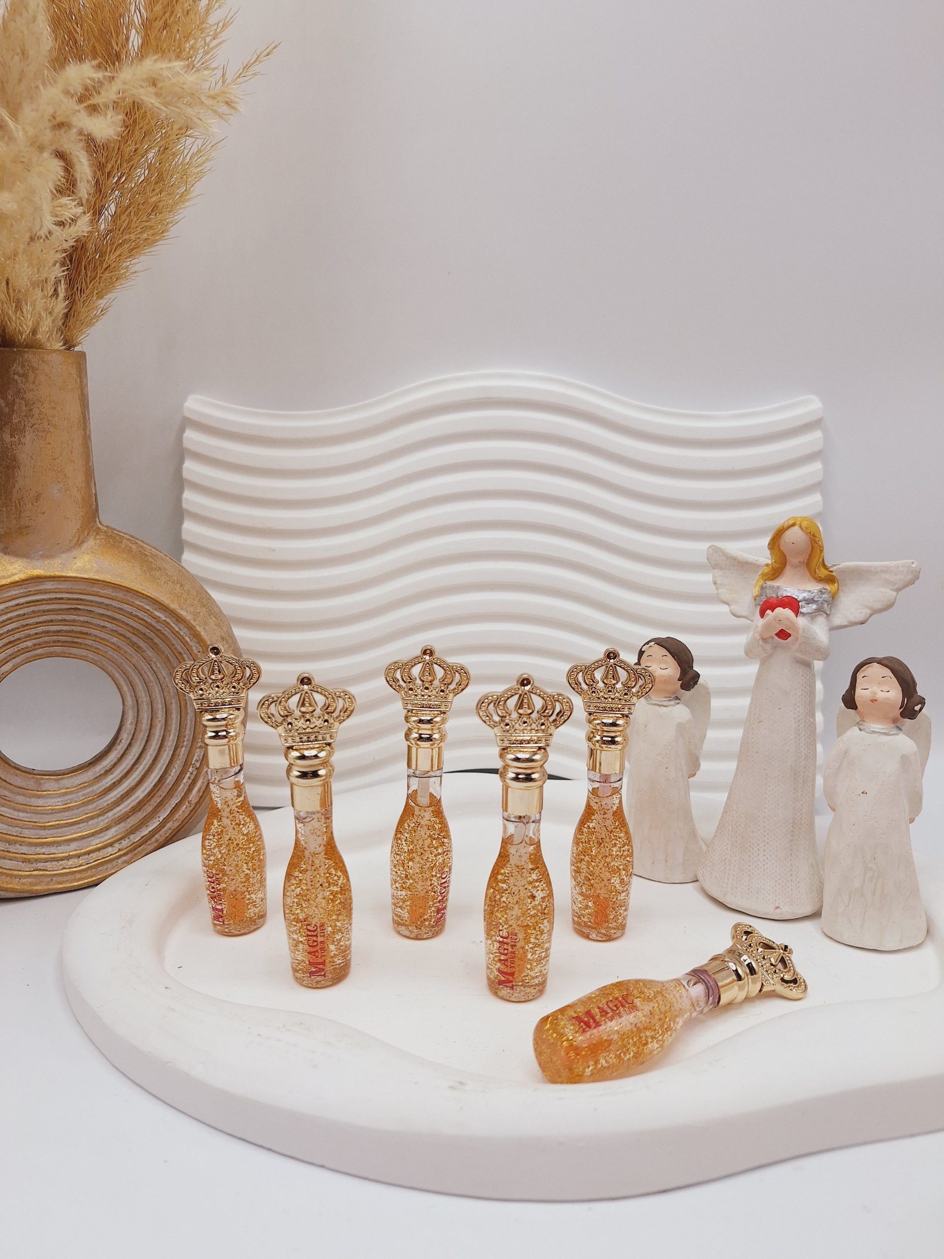 لیپ گلاس ذرات طلا برند MAGIC کد LC235