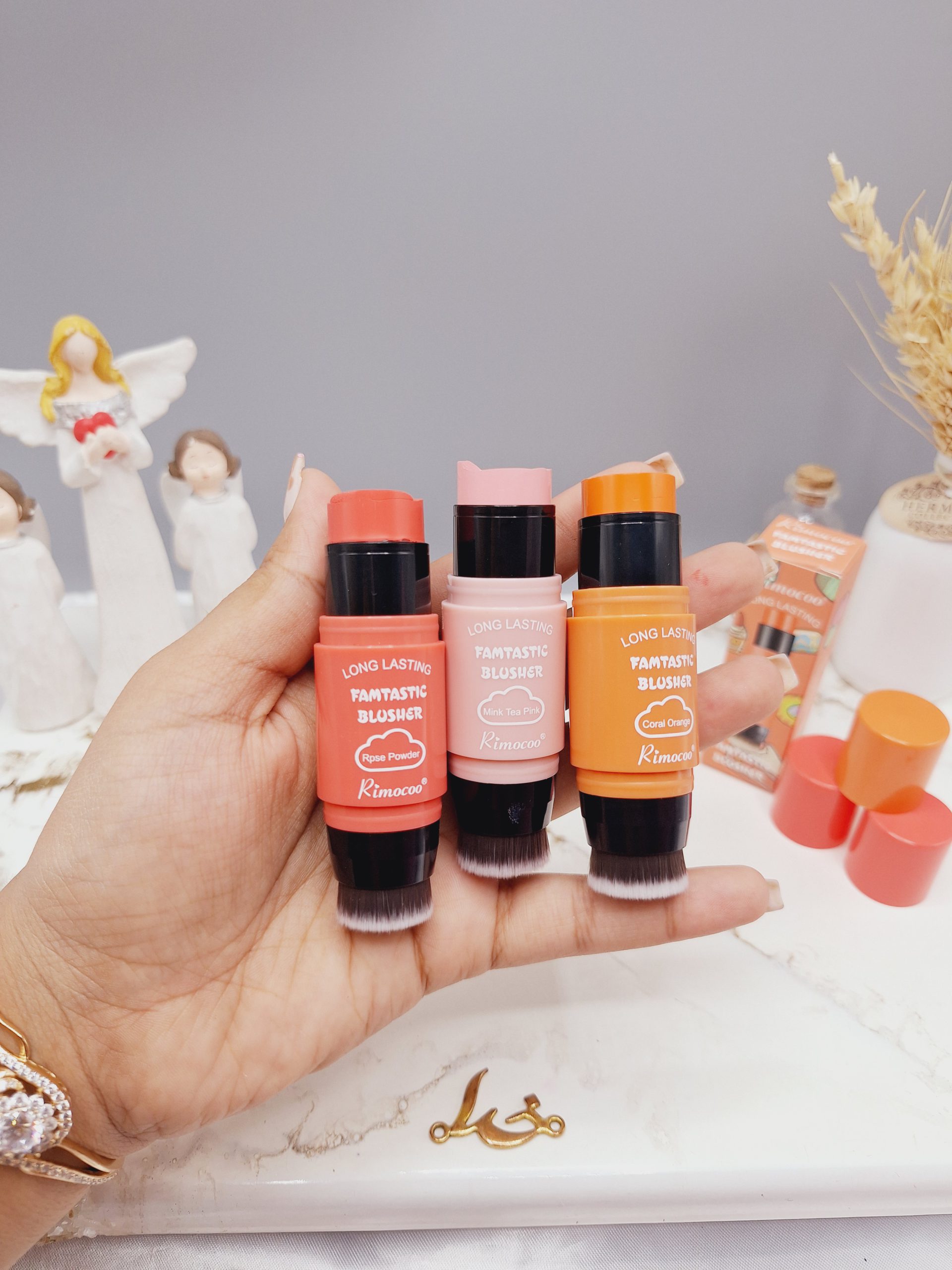 رژ گونه استیکی پرطرفدار با سر براش مخصوص برند ریمکو کد R1405