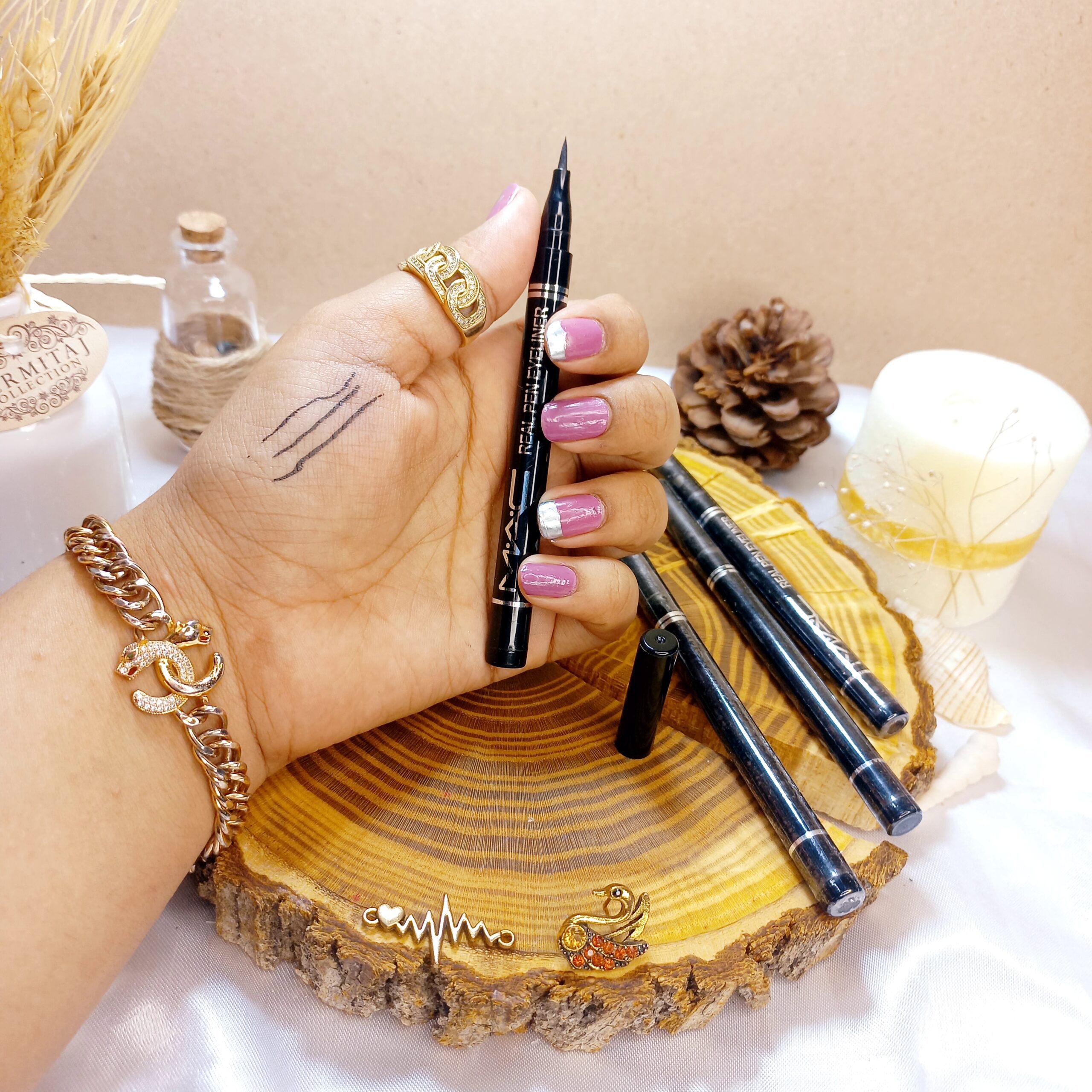 خط چشم ضد آب ماژیکی سری Real Pen Eyeliner