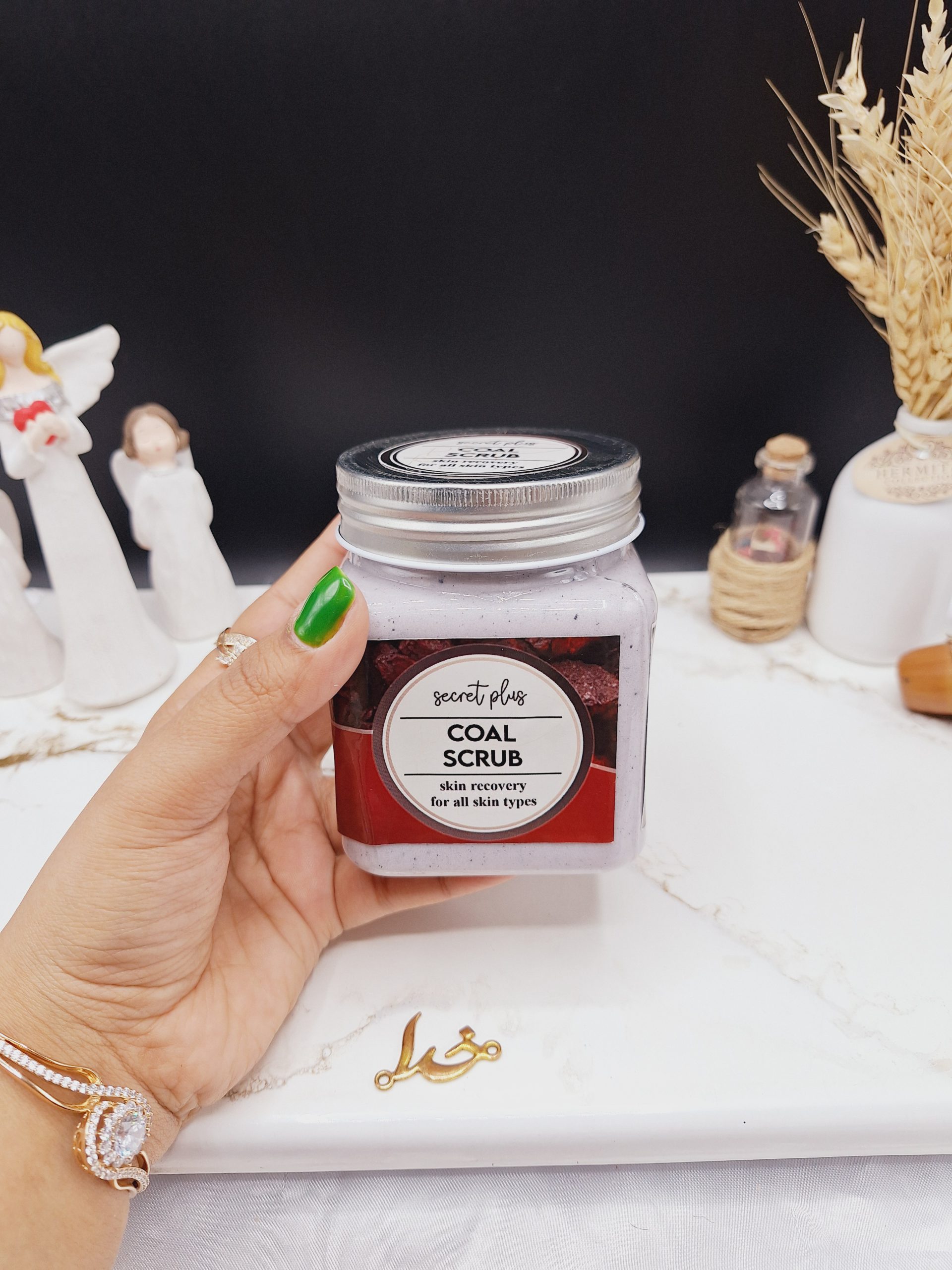 اسکراب لایه بردار تیرگی رایحه ذغال سنگ COAL SCRUB برند secret plus حجم 500ml