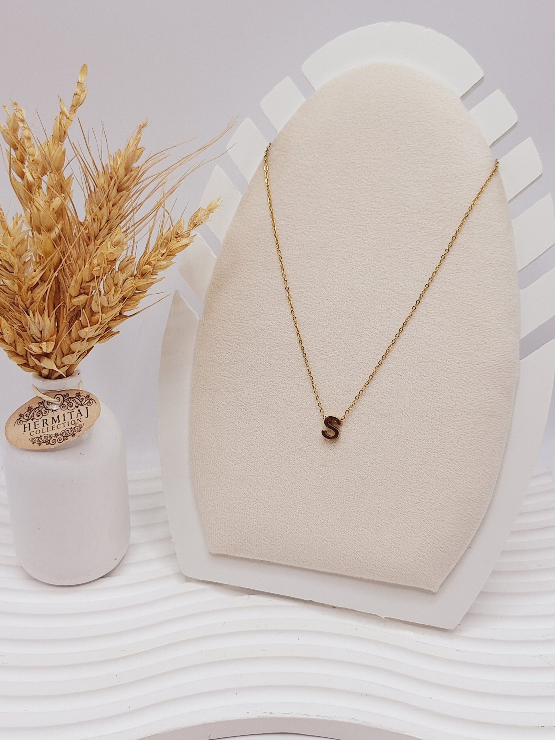 گردنبند حروف S بزرگ رنگ طلایی