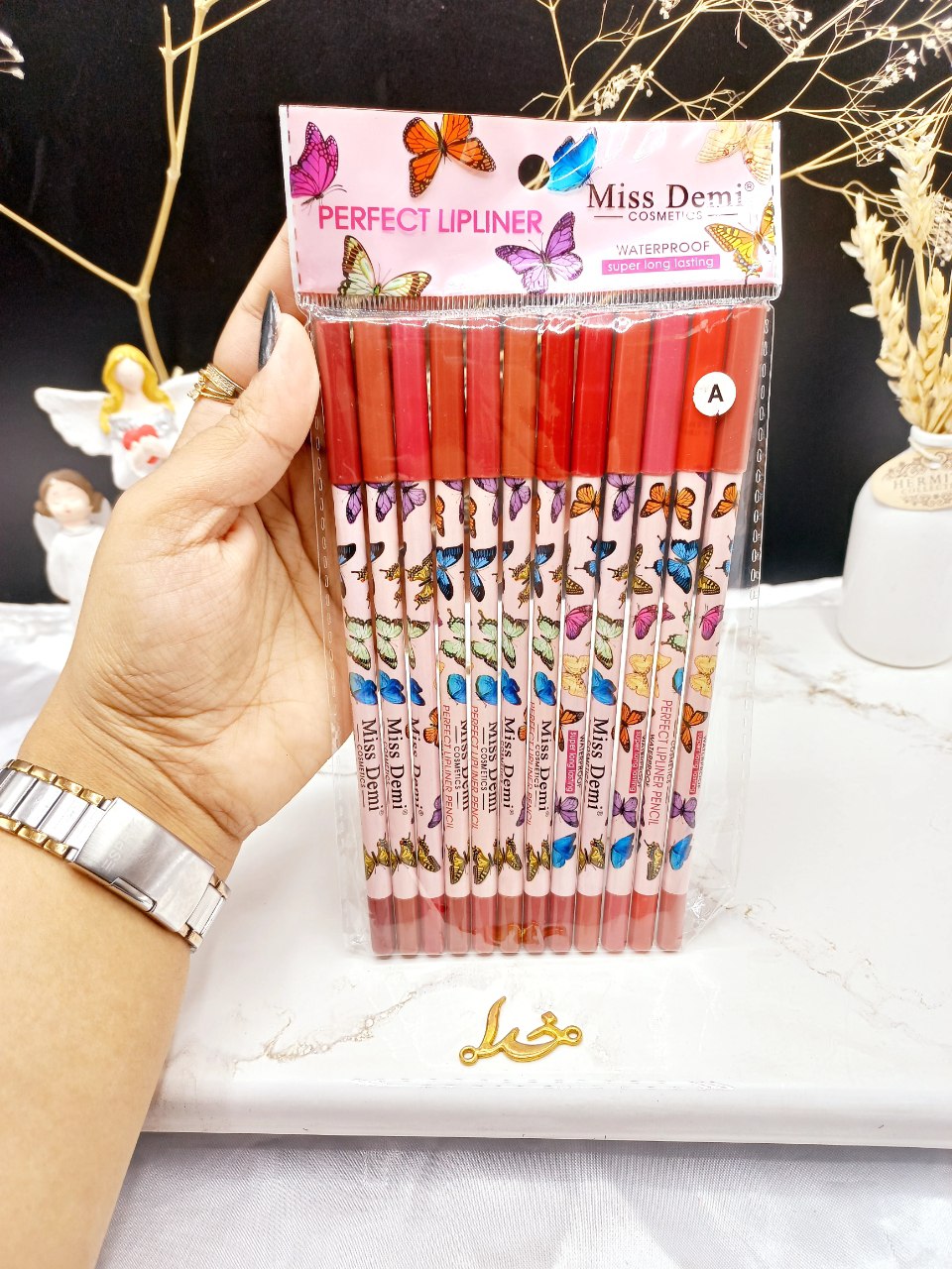 خط لب پوکه طرح پروانه میس دمی Miss Demi