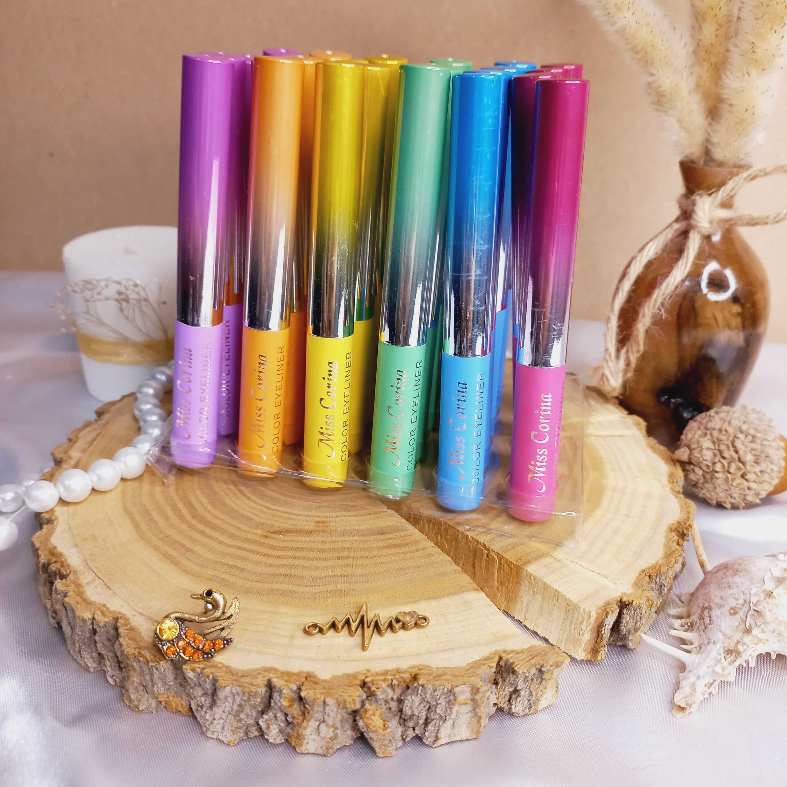 خط چشم رنگی میس کورینا MISS CORINA