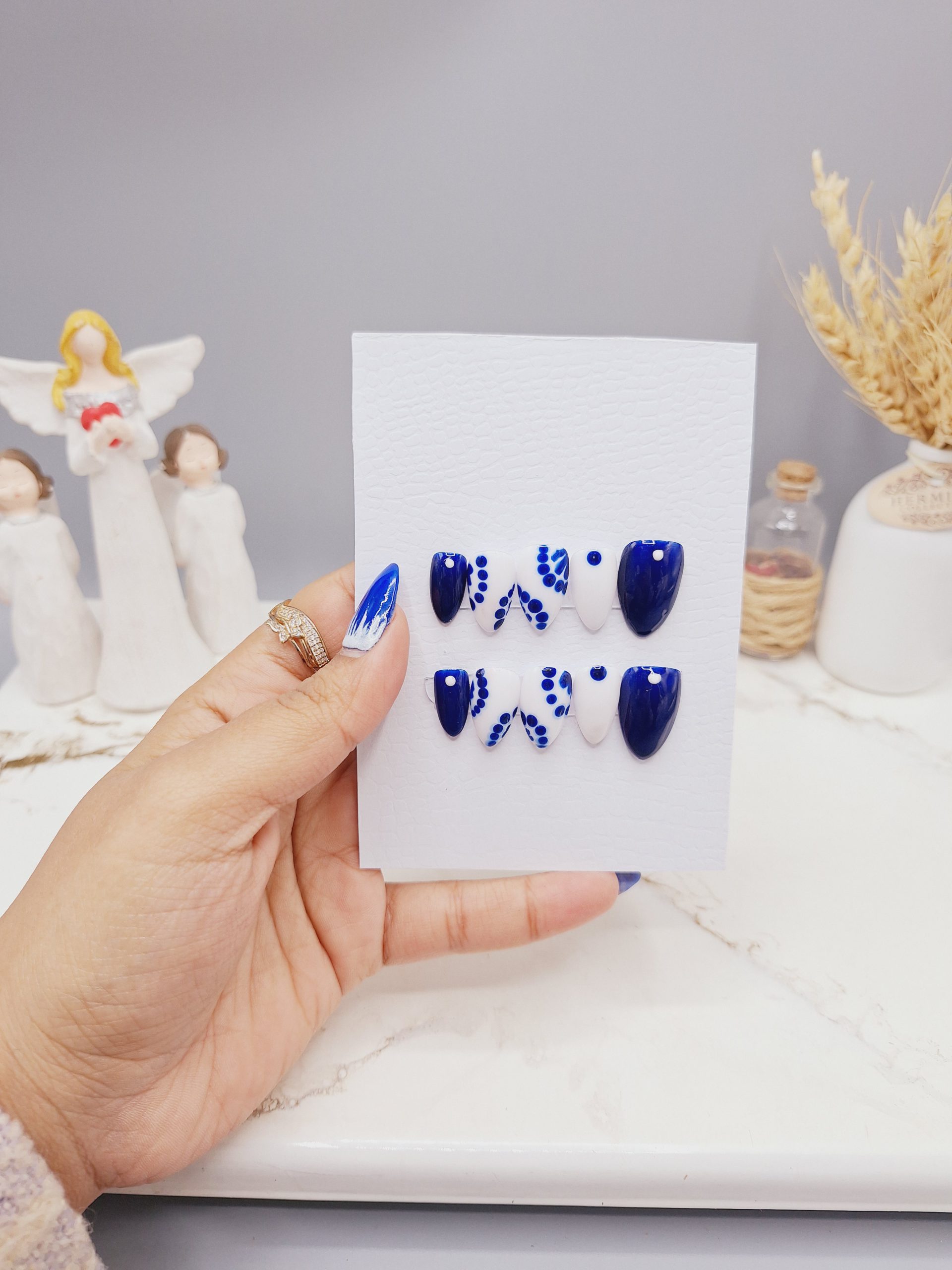 ناخن مصنوعی با مواد کاشت درجه ۱ طرح پترن فانتزی آبی (به همراه پک اختصاصی)