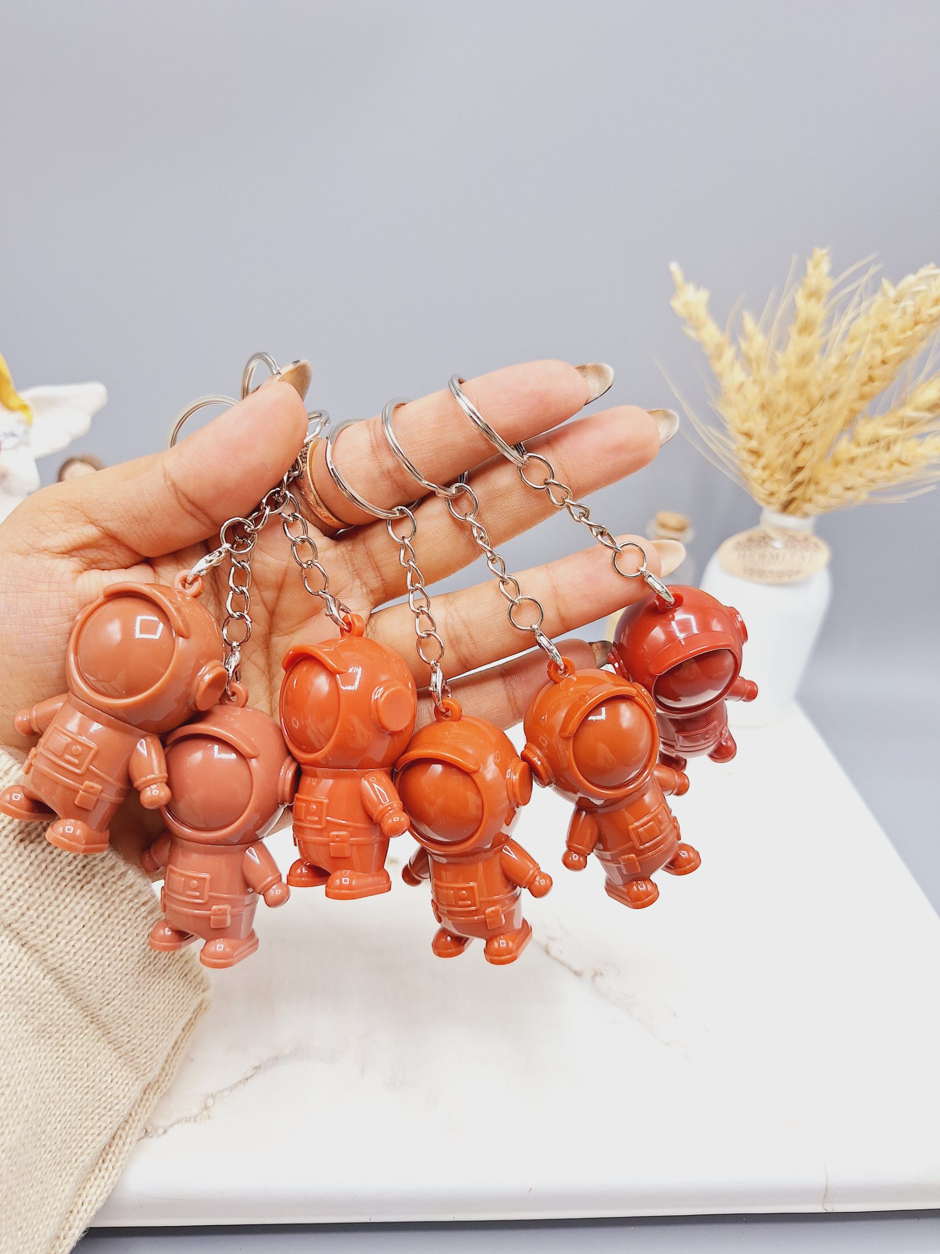 پک 6 تایی رژ مایع فضانوردی آویز دار برند هولد مورنینگ کد 5529