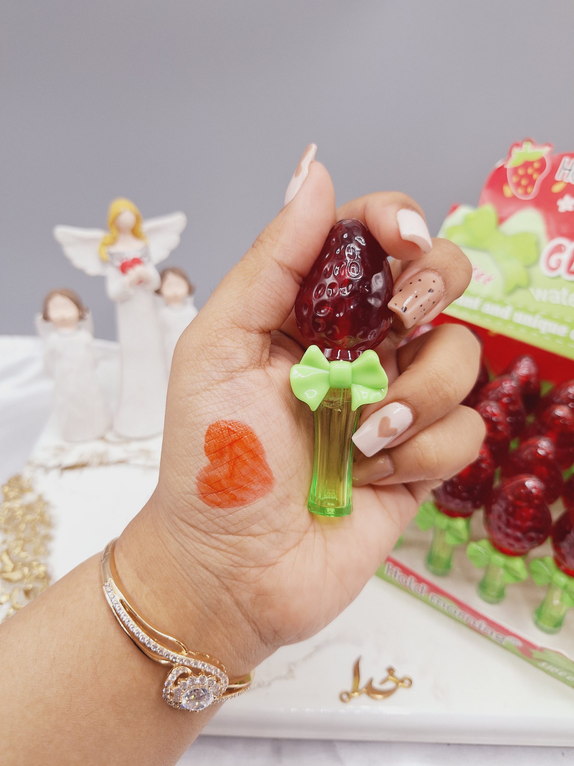 تینت لب توت فرنگی پاپیون دار برند Sloene کد HL5626