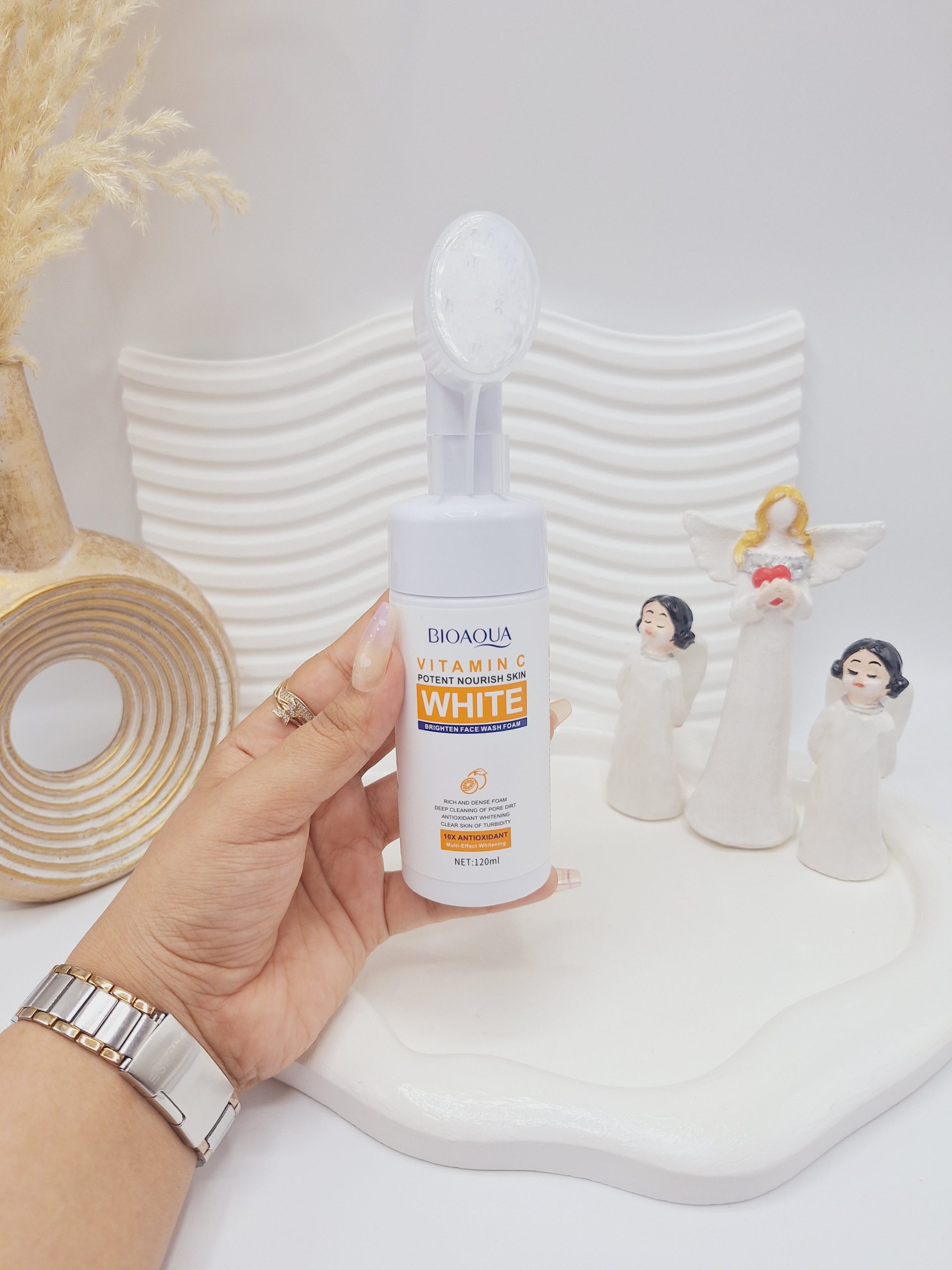 فوم براش دار ویتامین C برند بیوآکوا کد 34281