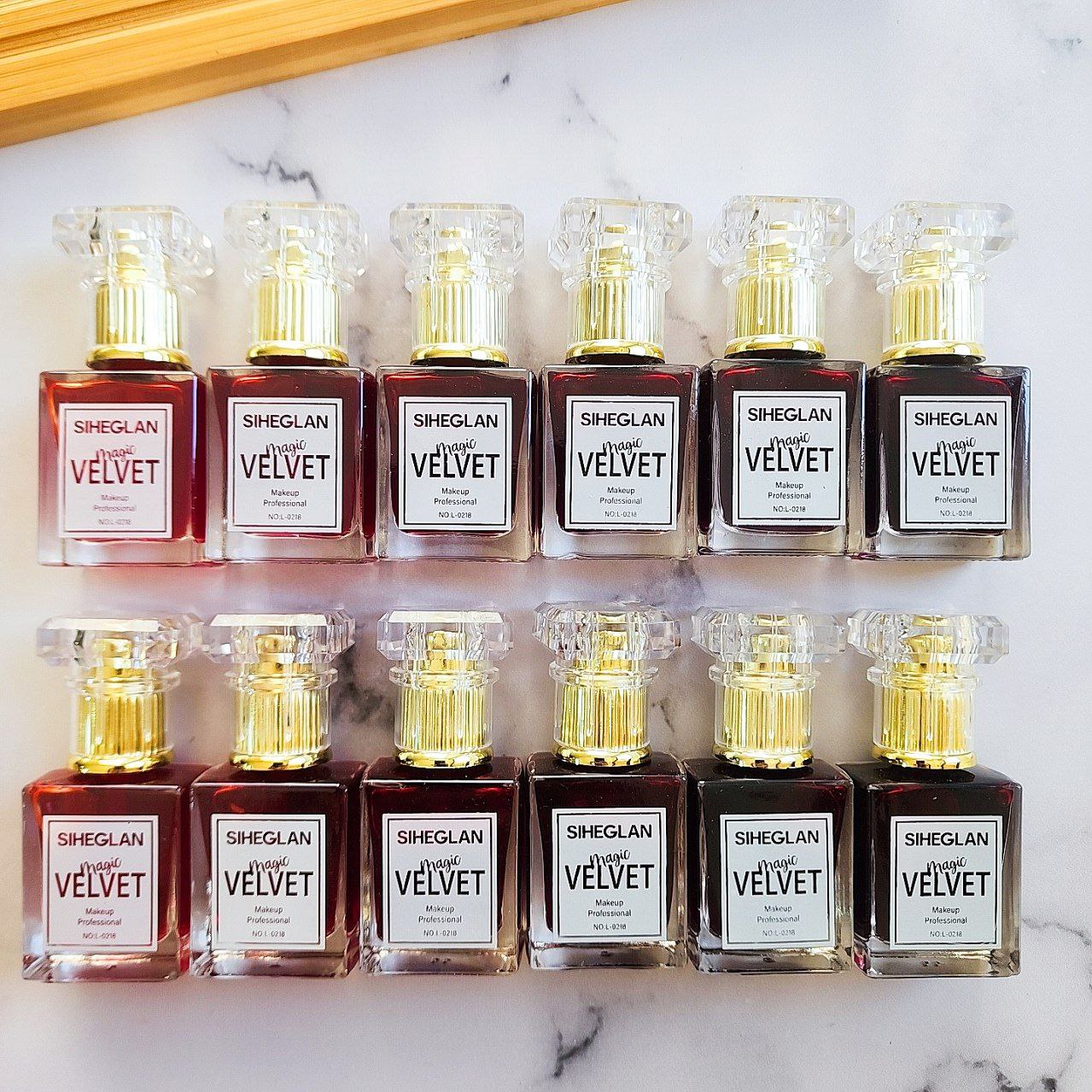 تینت لب جذاب ادکلنی برند SIHEGLAN کد L_0218