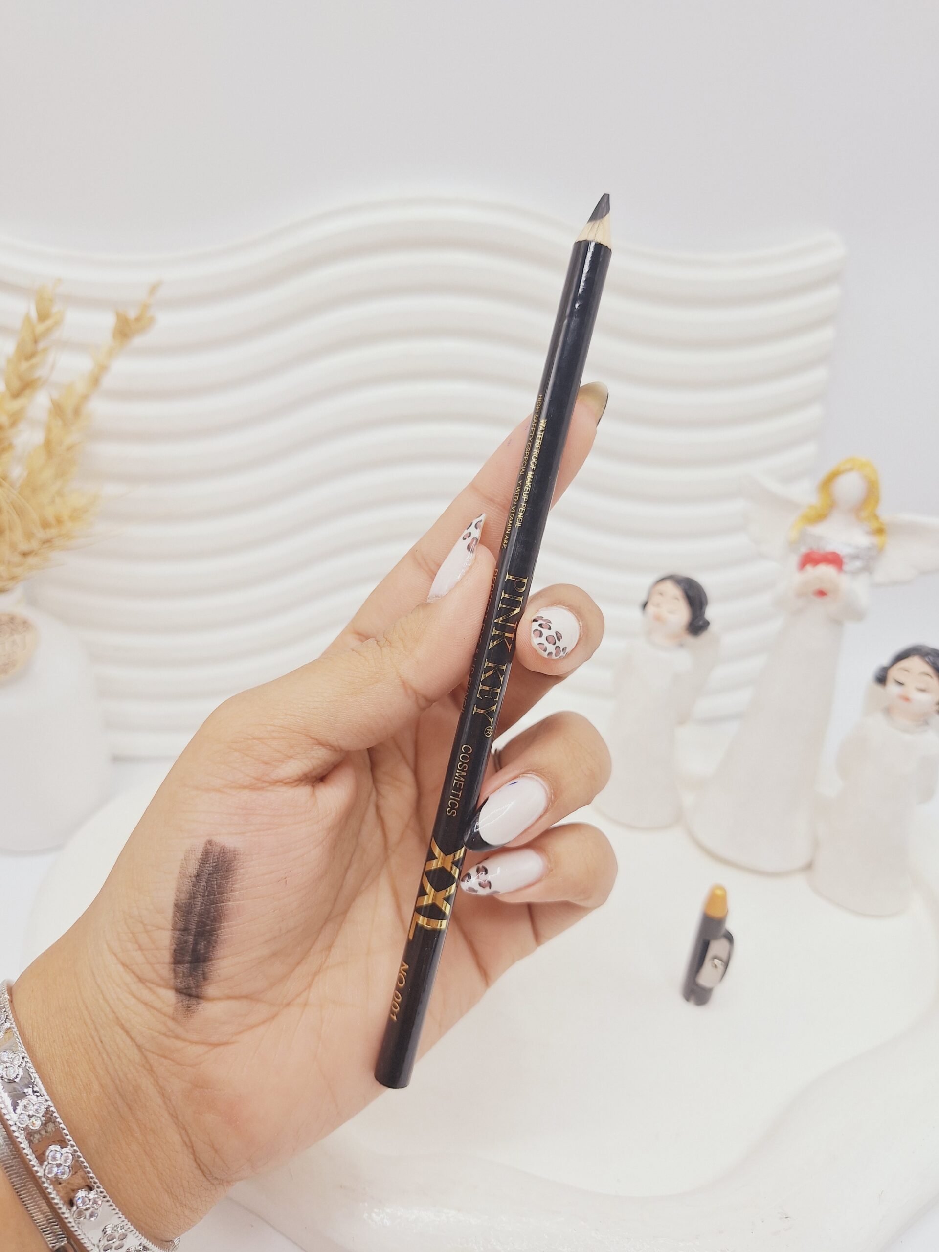 مداد چشم و ابرو مشکی تراش دار برند PINK KEY کد 001