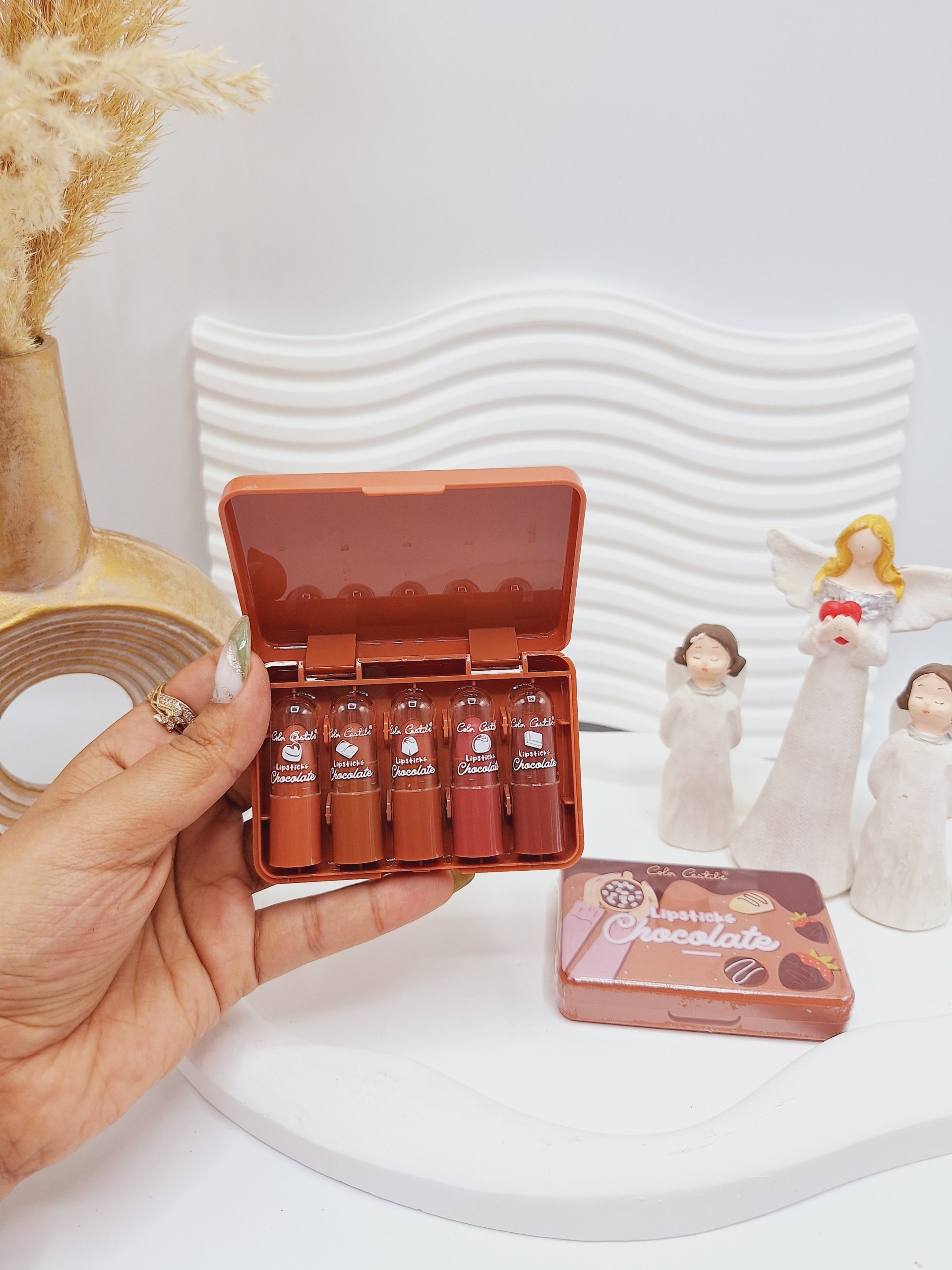 پک رژ لب لب جامد 5 تایی رنگارنگ طرح شکلات توت فرنگی کد 8099-2