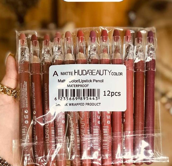 رژ لب مدادی تراش دار HUDABEAUTY