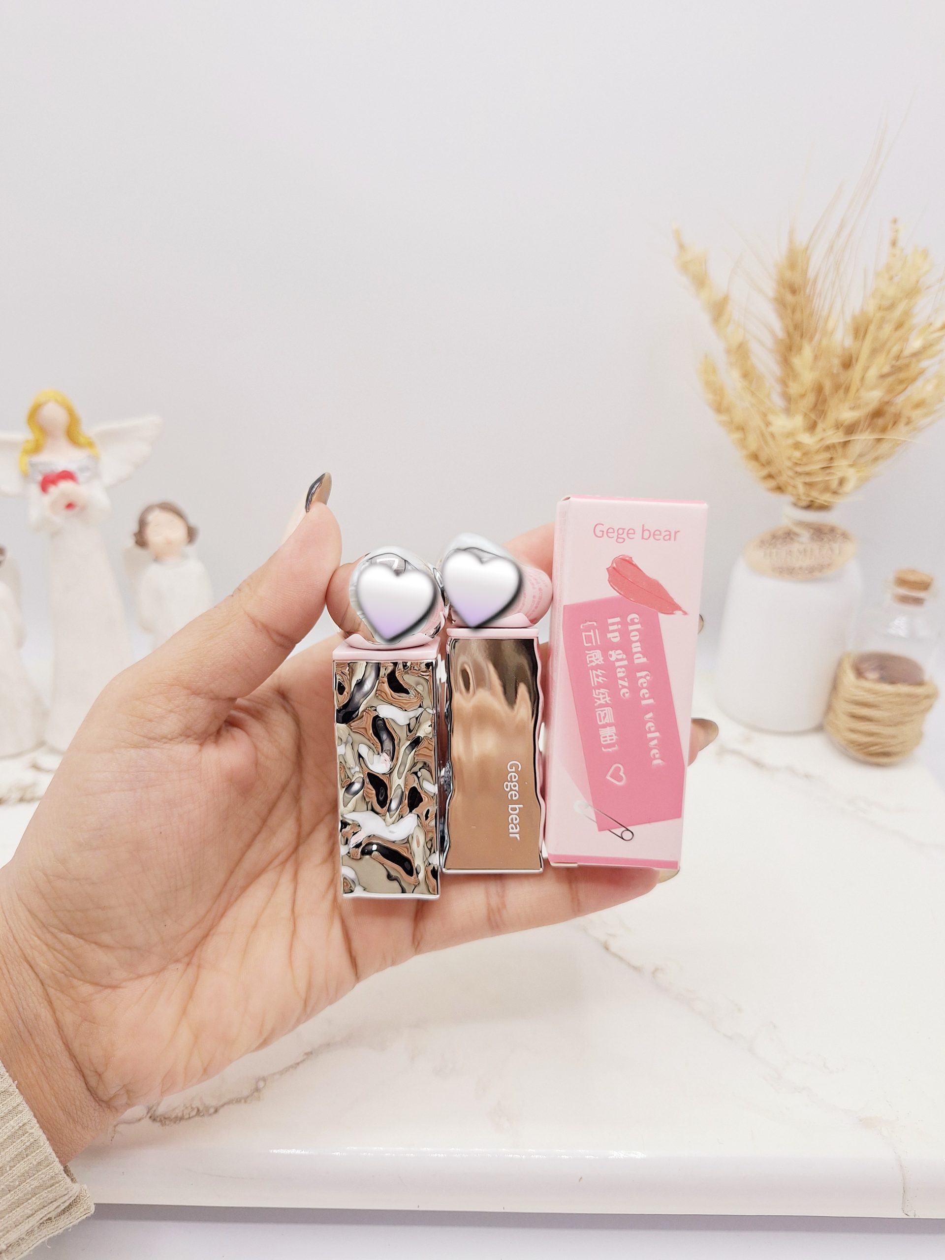 رژلب مخملی پوکه سنگی gege bear اورجینال کد 6934