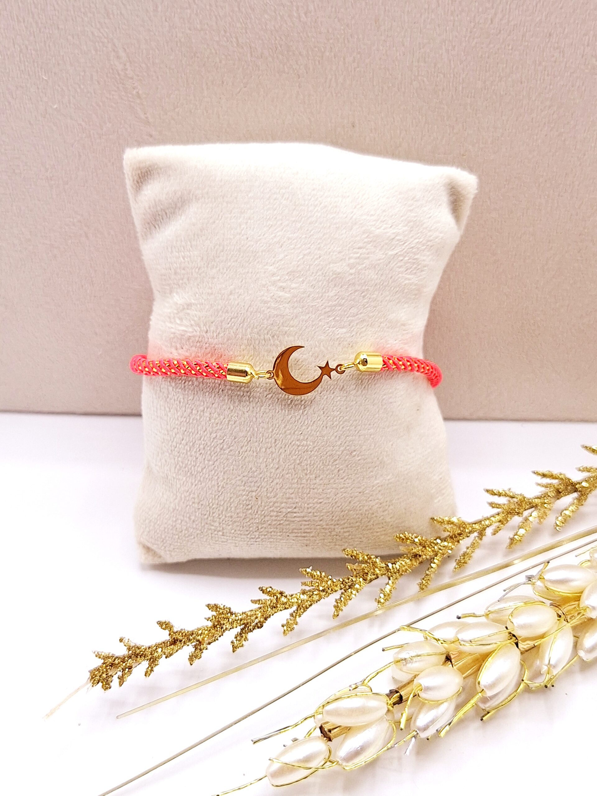 دستبند بافت طرح ماه