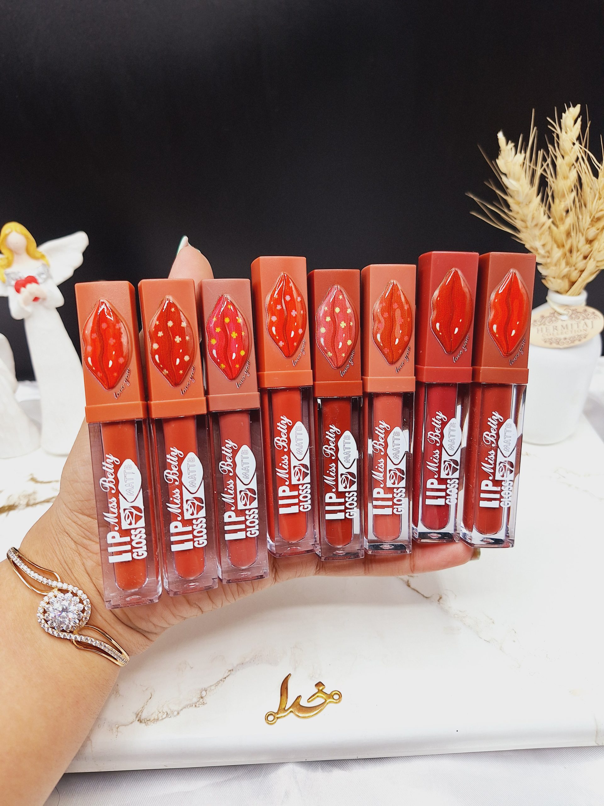 پک 8 تایی رژ مایع طرح لب برند میس بیوتی Miss Betty کد L_7759