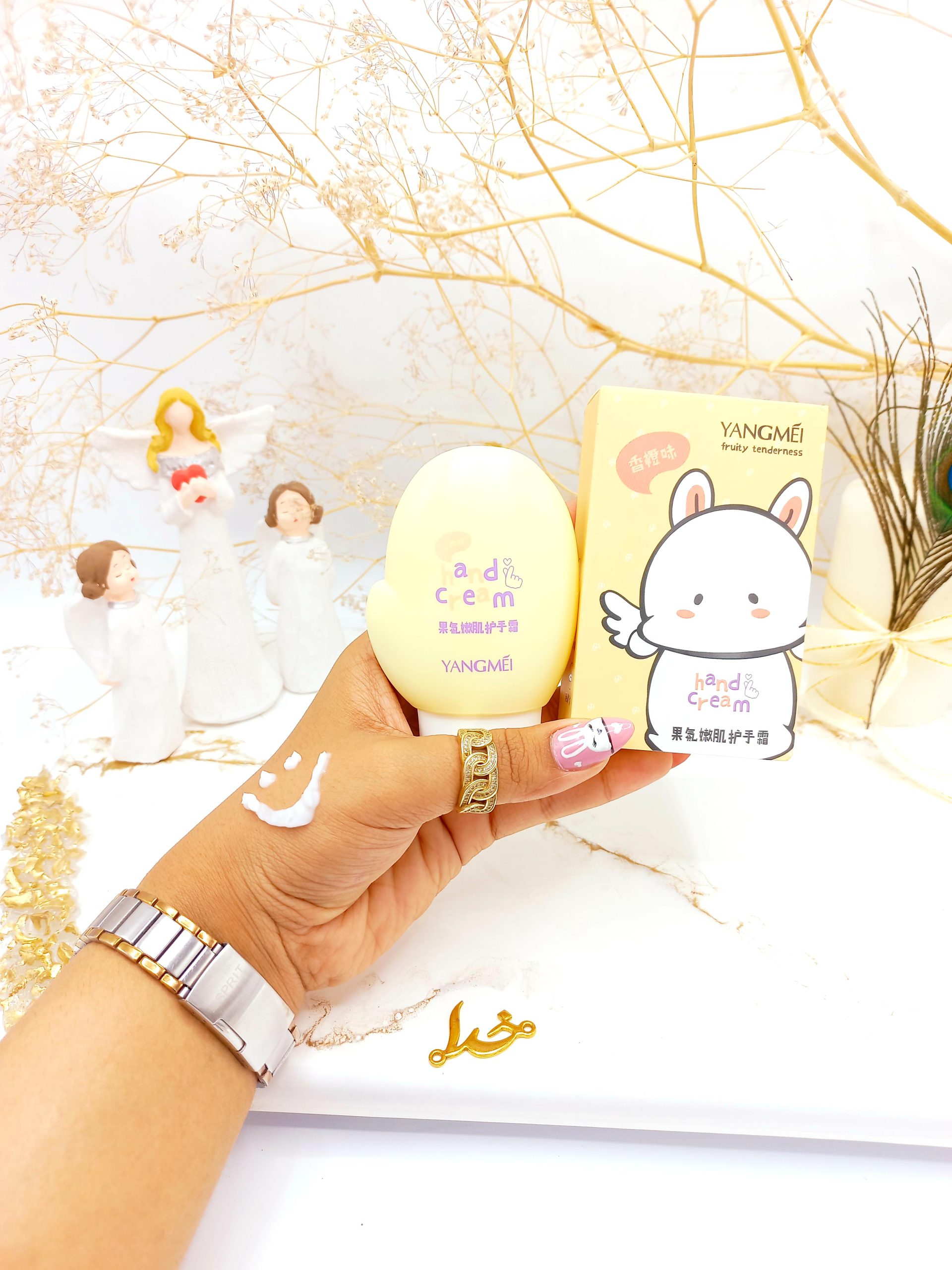 کرم دست مرطوب کننده رایحه لیمو طرح دست یانگمی کد Ym88941