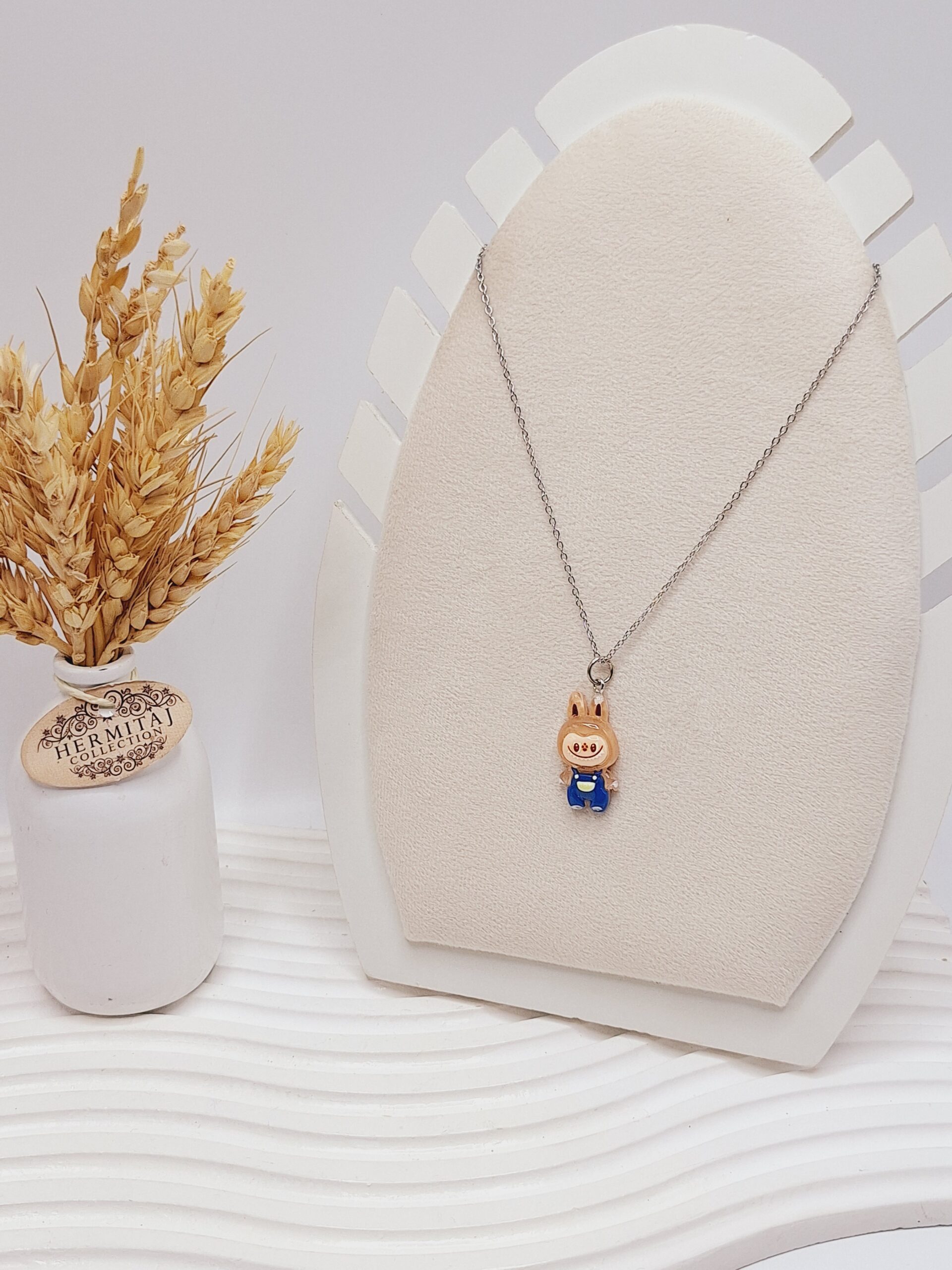 گردنبند لبوبو شب تاب (سورمه ای)