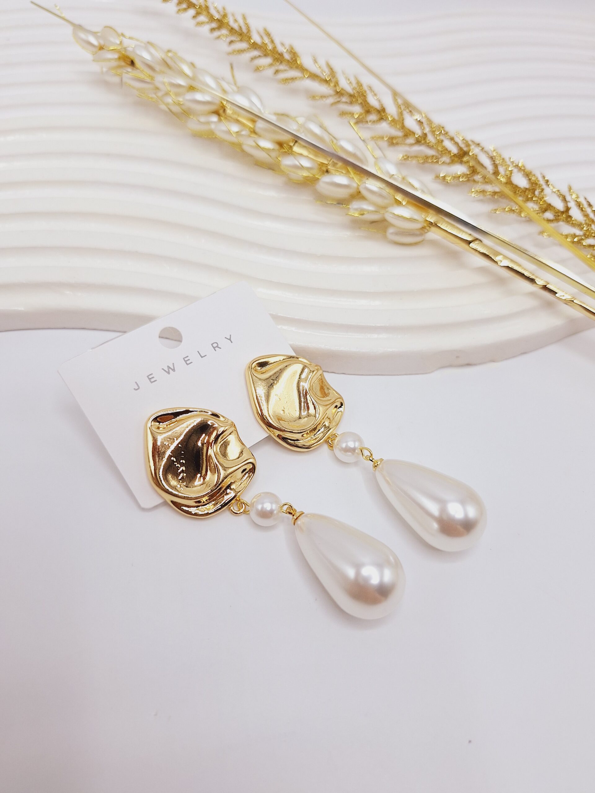 گوشواره آب نقره مدل مجلسی و مینمال مرواریدی