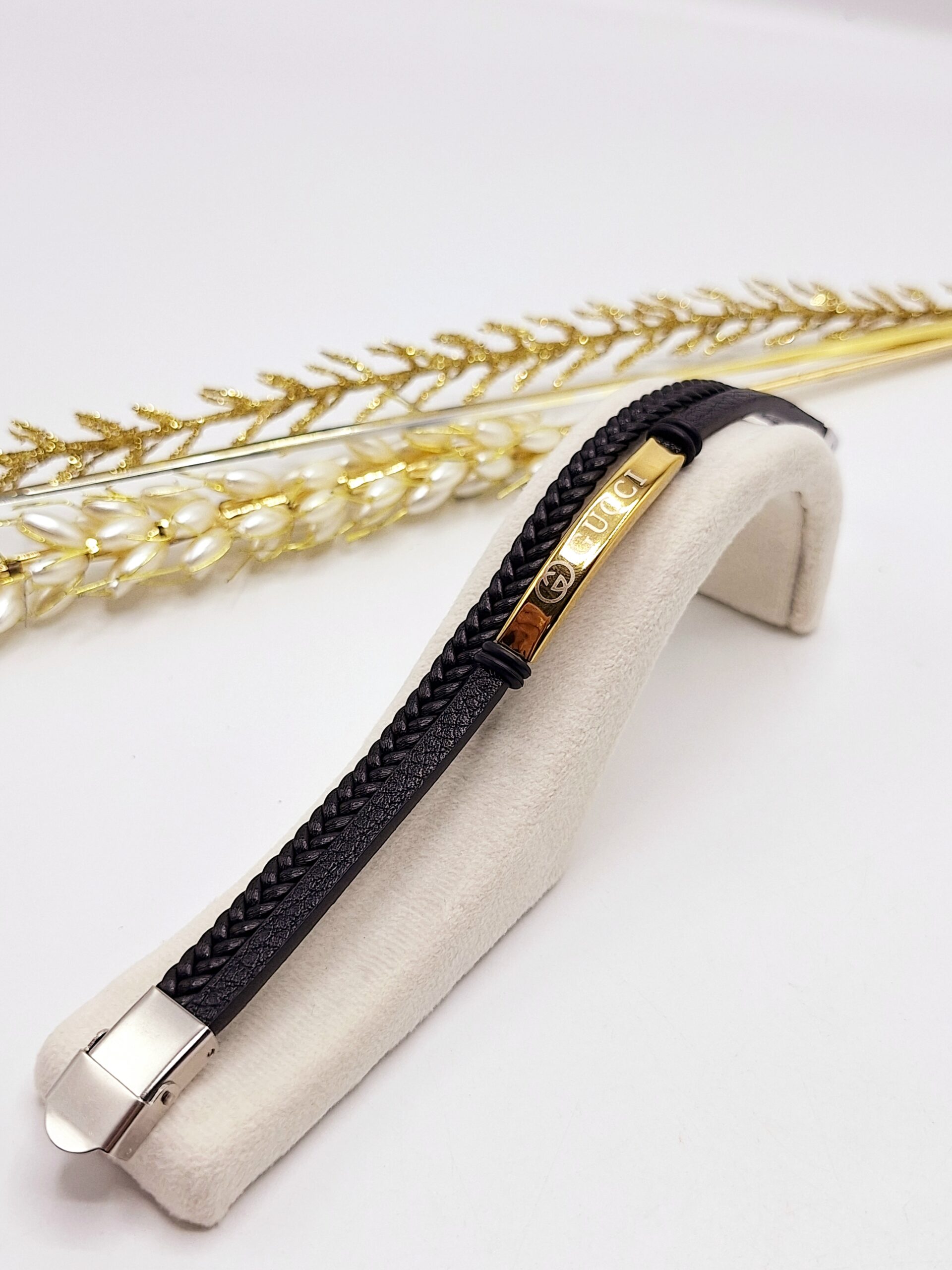 دستبند چرمی مردانه GUCG طلایی