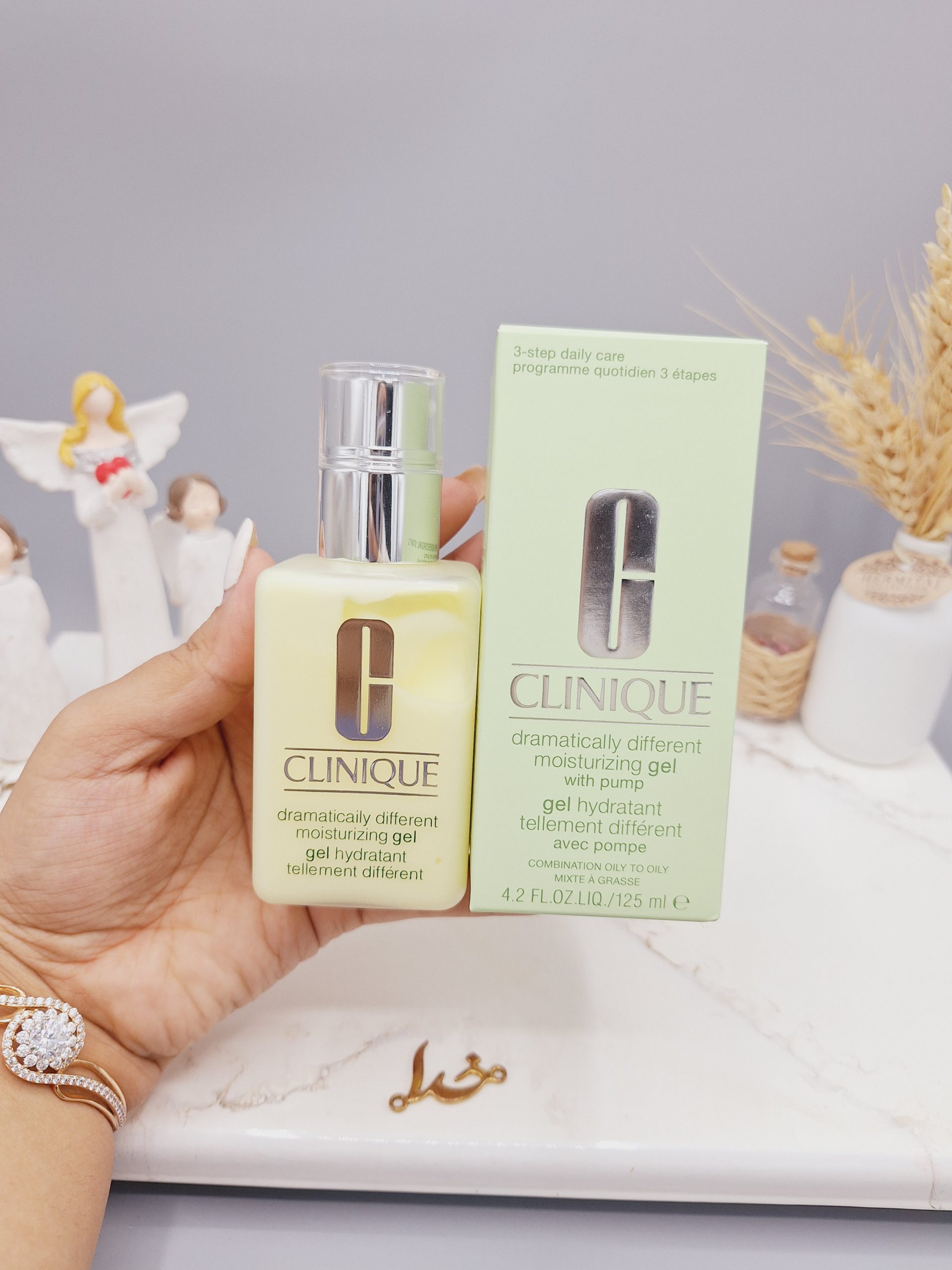 ژل آبرسان کلینیک مناسب پوست چرب و مختلط حجم 125 میلی لیتر کد 2285