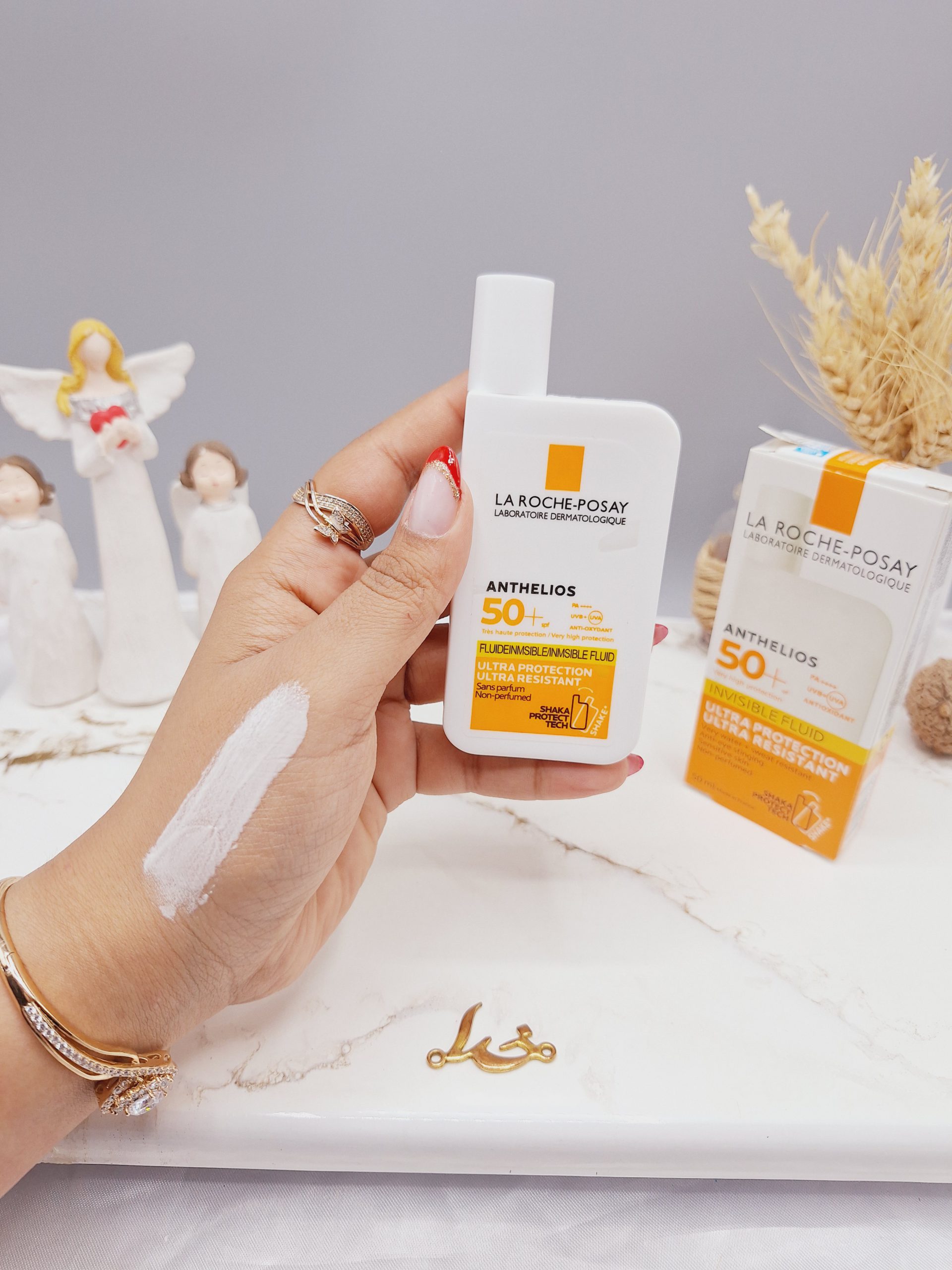 ضد آفتاب بی رنگ لاروش پوزای با spf50 ساخت امارات کد 2662