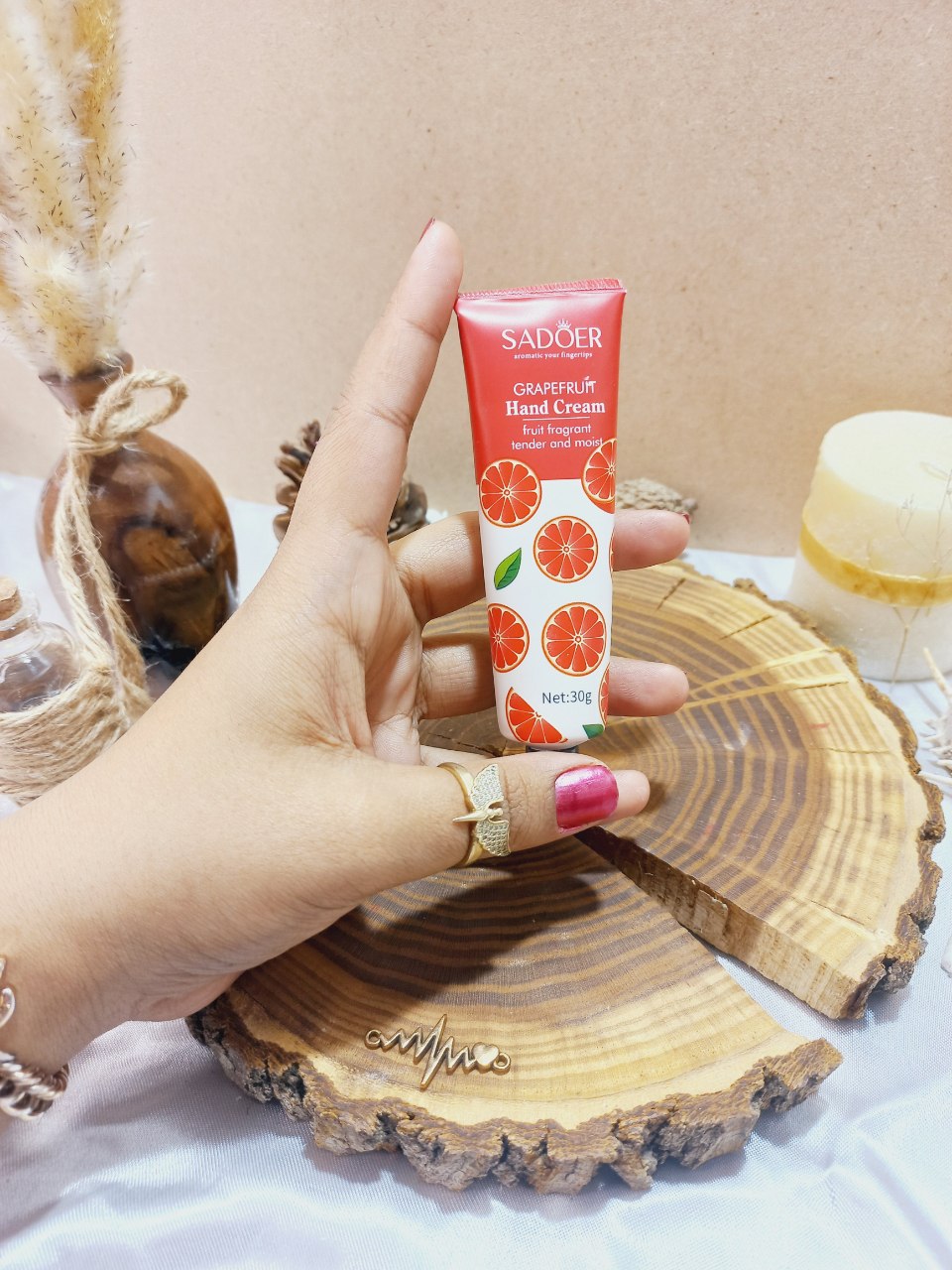 کرم دست تیوپی گریپ فروت سادور Sadoer کد  SD81150