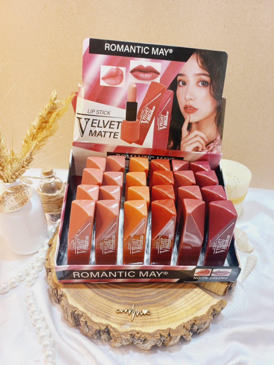 رژ جامد پرطرفدار رمانتیک میROMANTIC MAY کد 2082