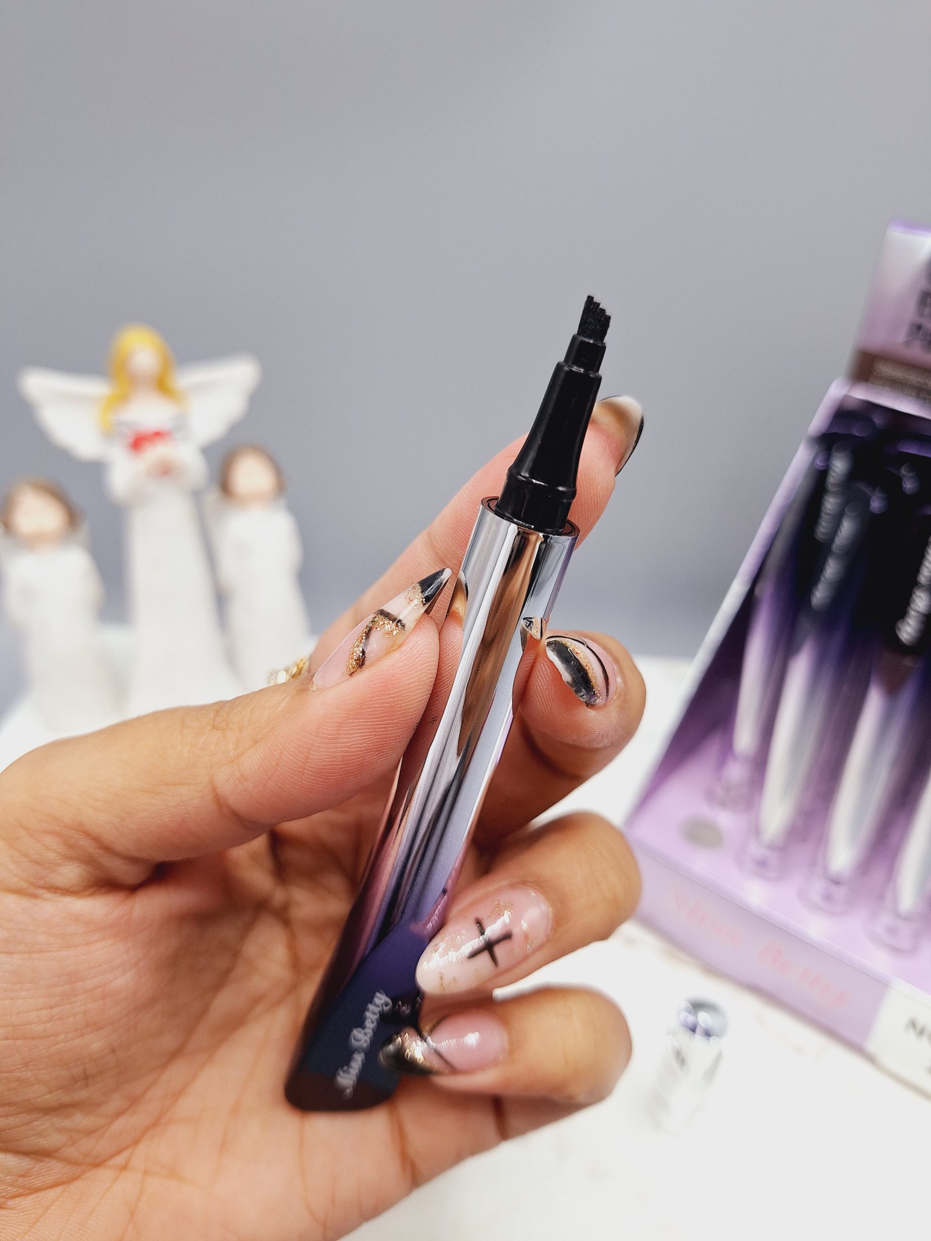 هاشور ابرو 24 ساعته و 4 خطه با کیفیت Miss Betty کد E3723