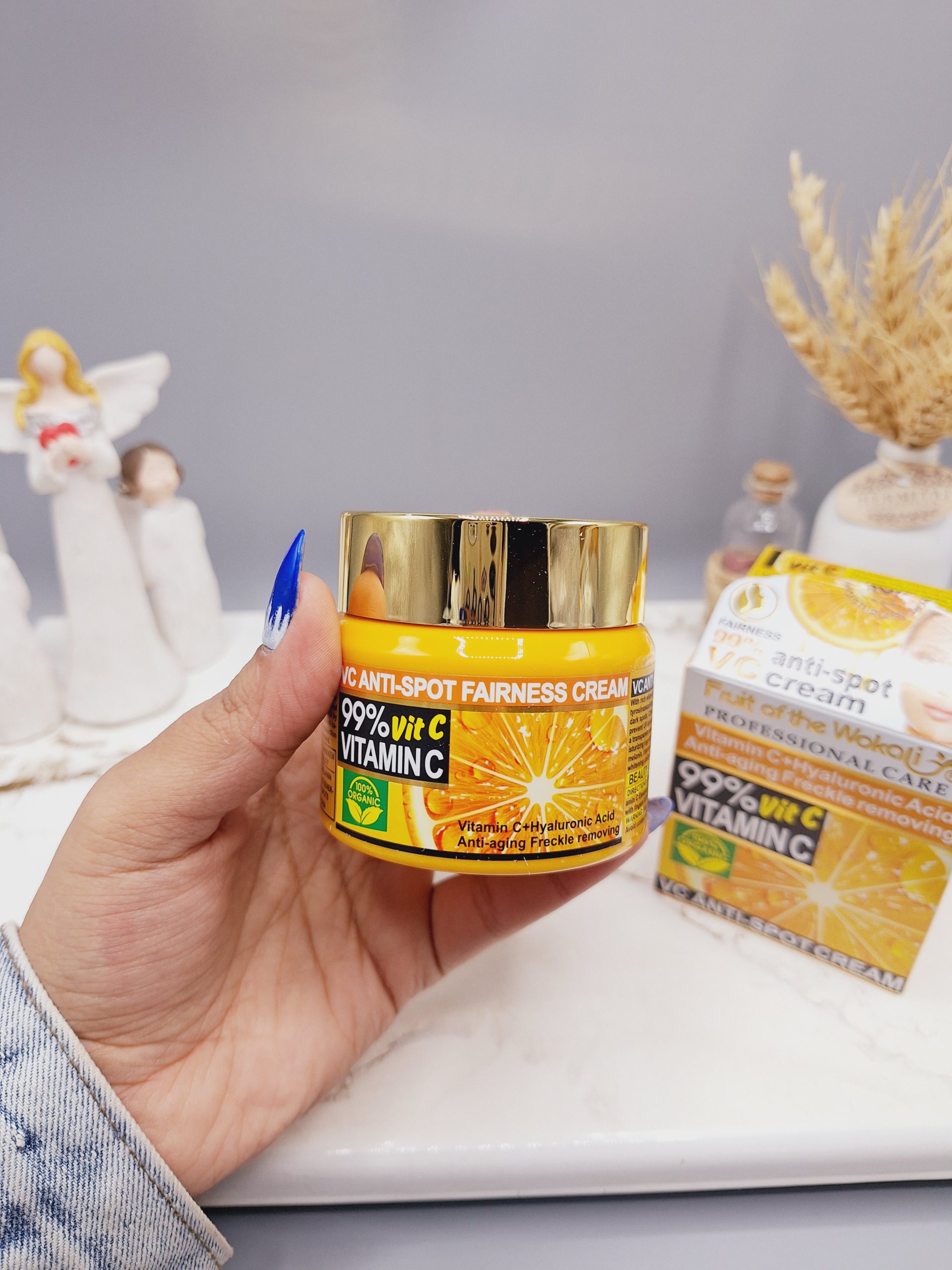 کرم ضدلک ویتامین C + اسید هیالورونیک ضد پیری و رفع کک و مک برند وکالی اصلی کد 716